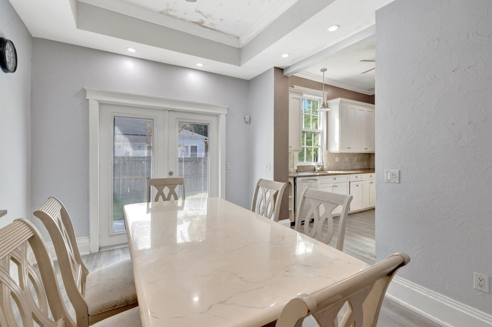 901 W Las Olas Fort Lauderdale, FL 33312