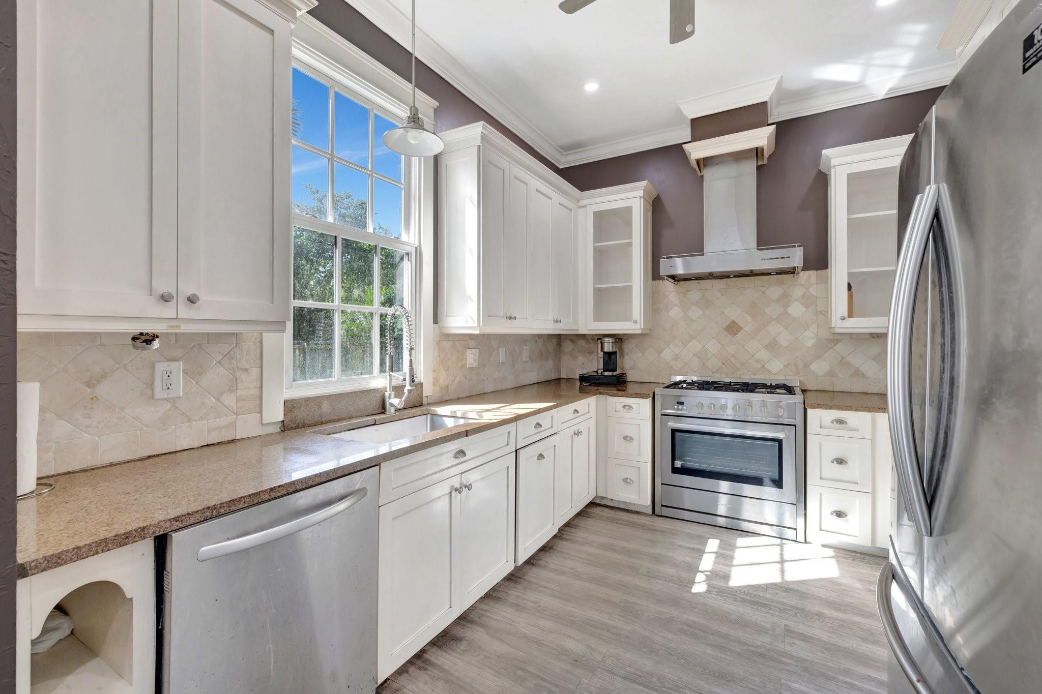 901 W Las Olas Fort Lauderdale, FL 33312