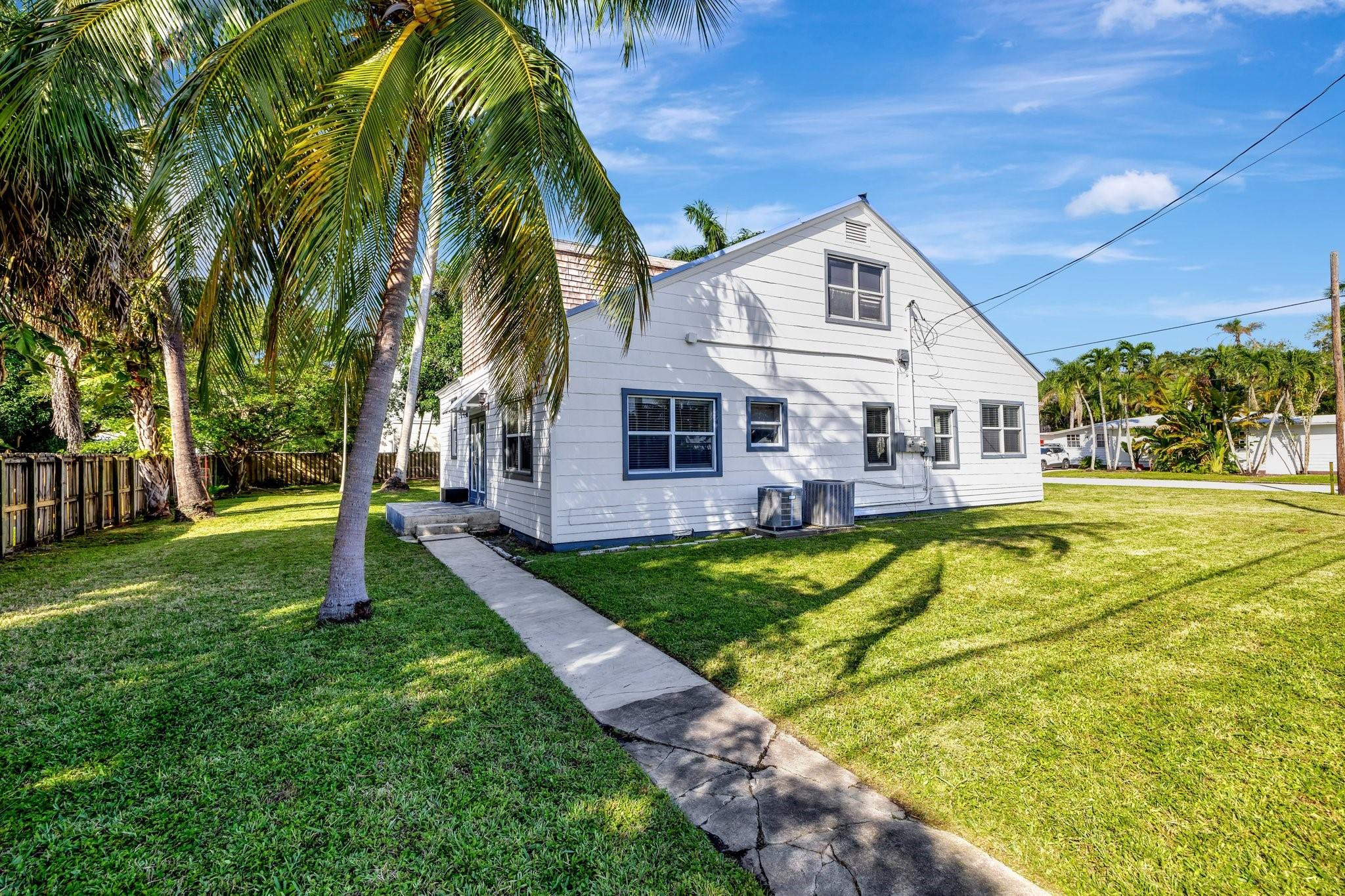 901 W Las Olas Fort Lauderdale, FL 33312