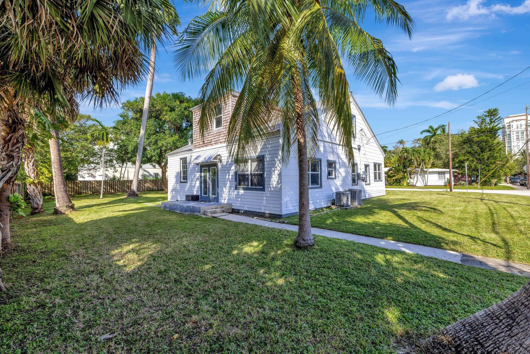 901 W Las Olas Fort Lauderdale, FL 33312