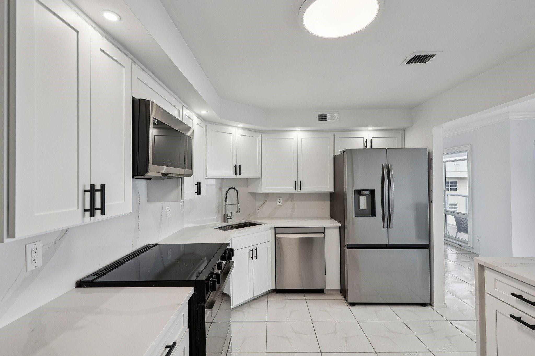 111 N Pompano Bch #1801 Pompano Beach, FL 33062