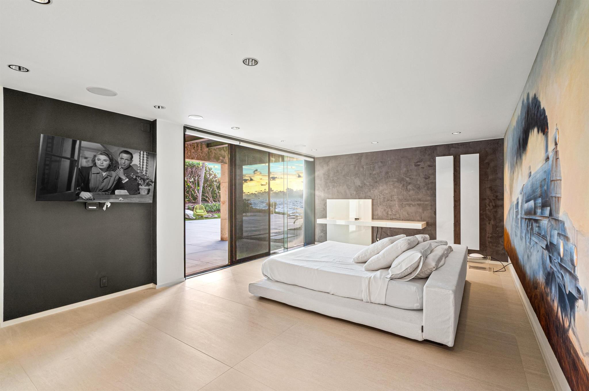 880 S Ocean Blvd Manalapan, FL 33462