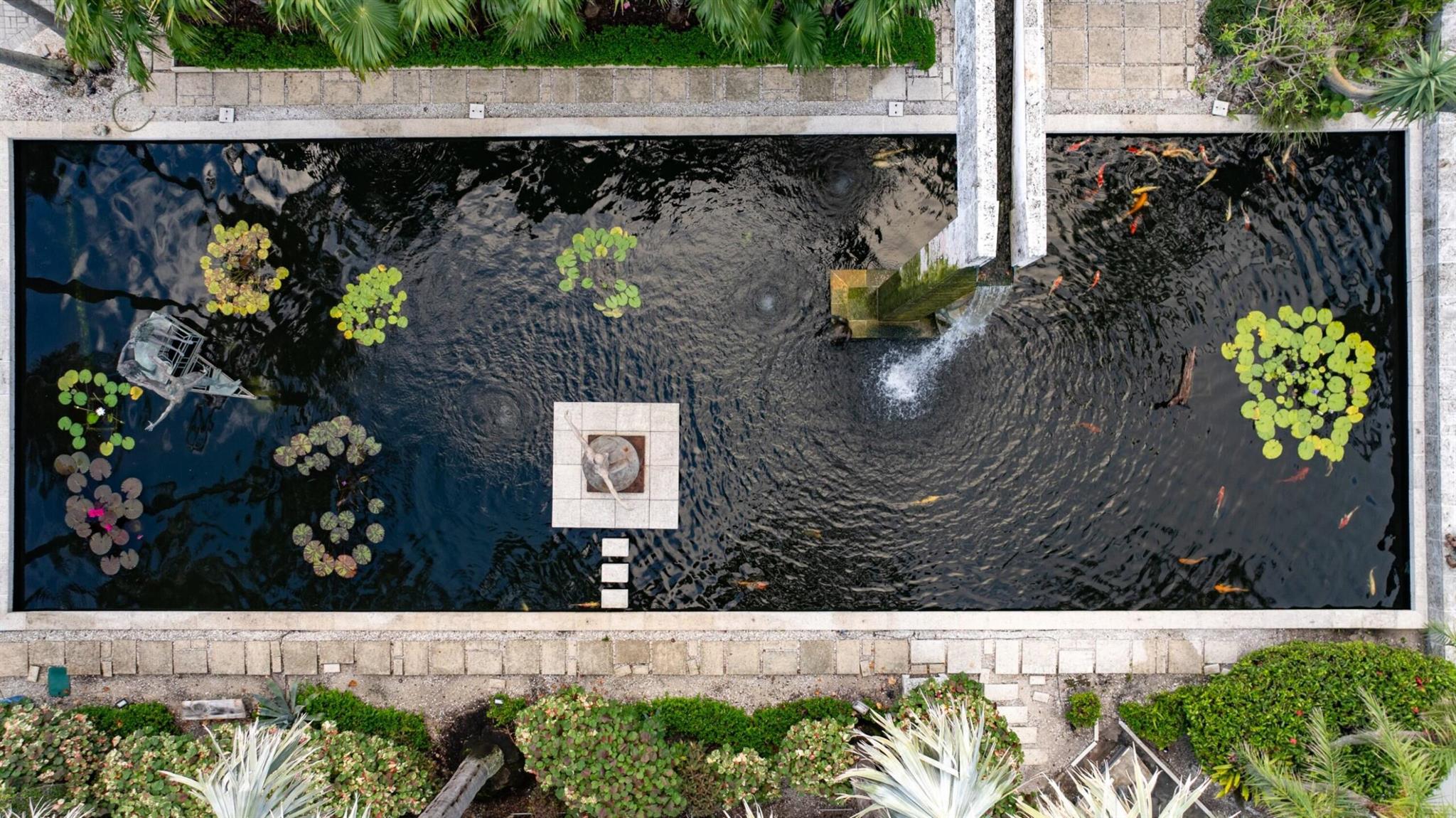 880 S Ocean Blvd Manalapan, FL 33462