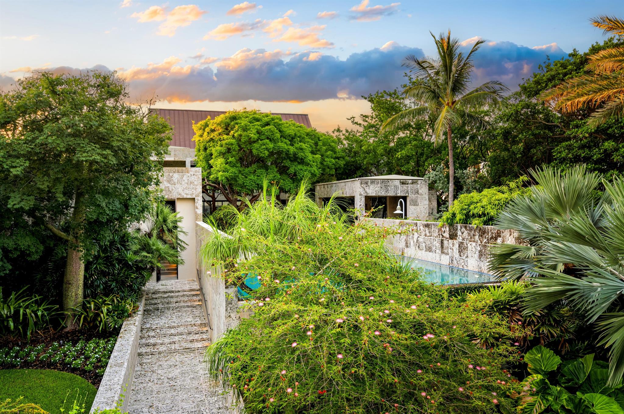 880 S Ocean Blvd Manalapan, FL 33462