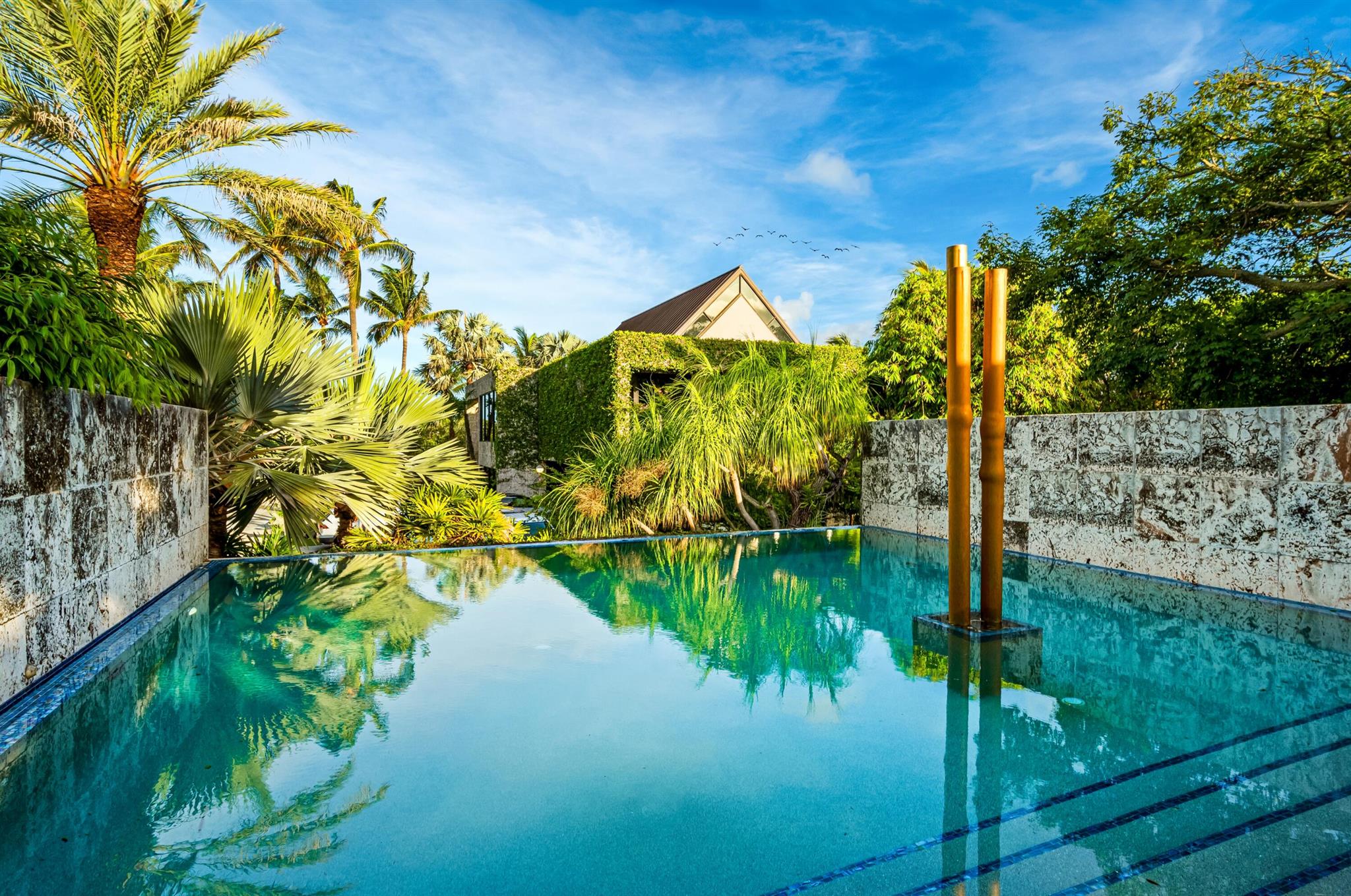 880 S Ocean Blvd Manalapan, FL 33462