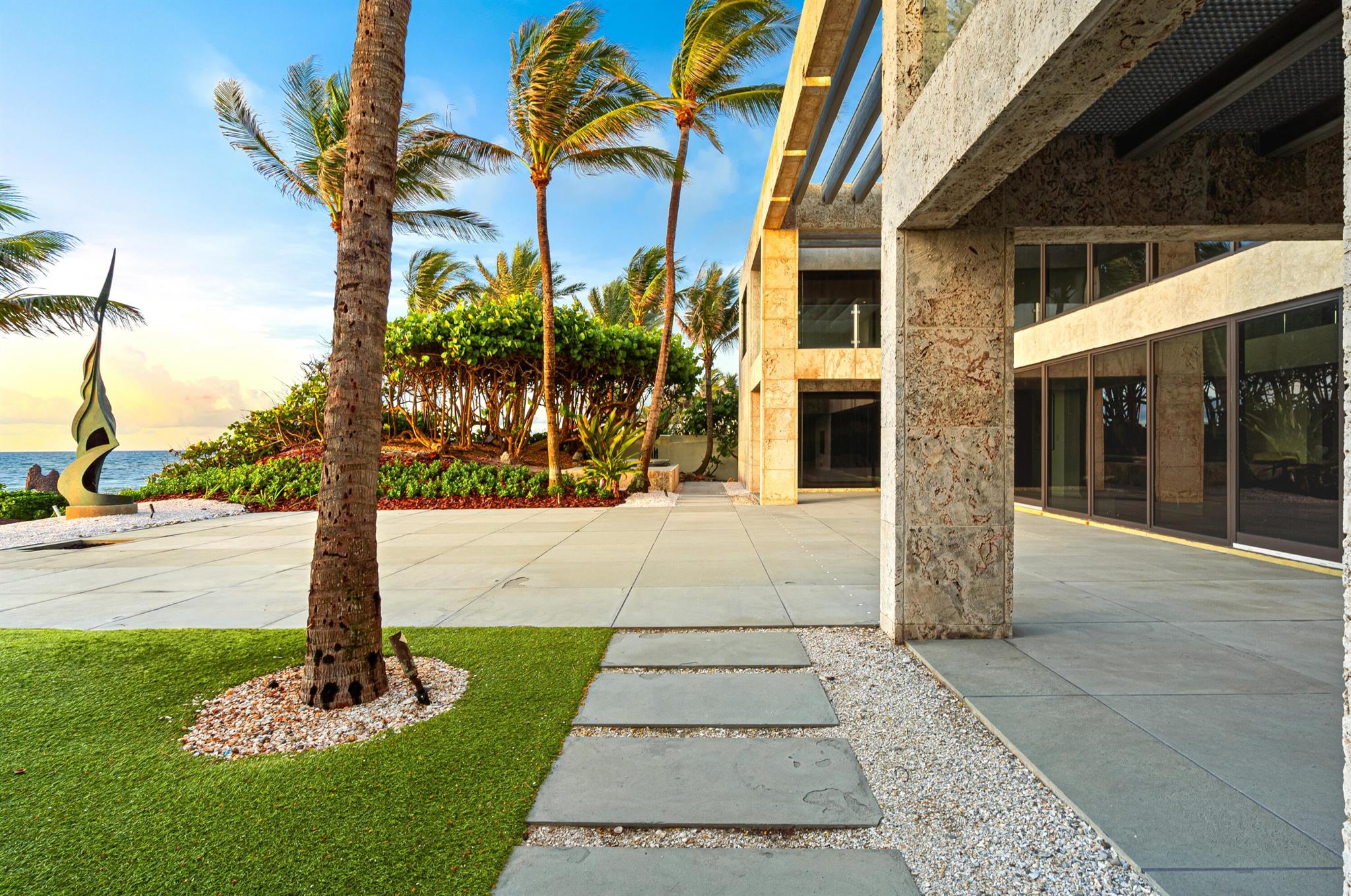 880 S Ocean Blvd Manalapan, FL 33462