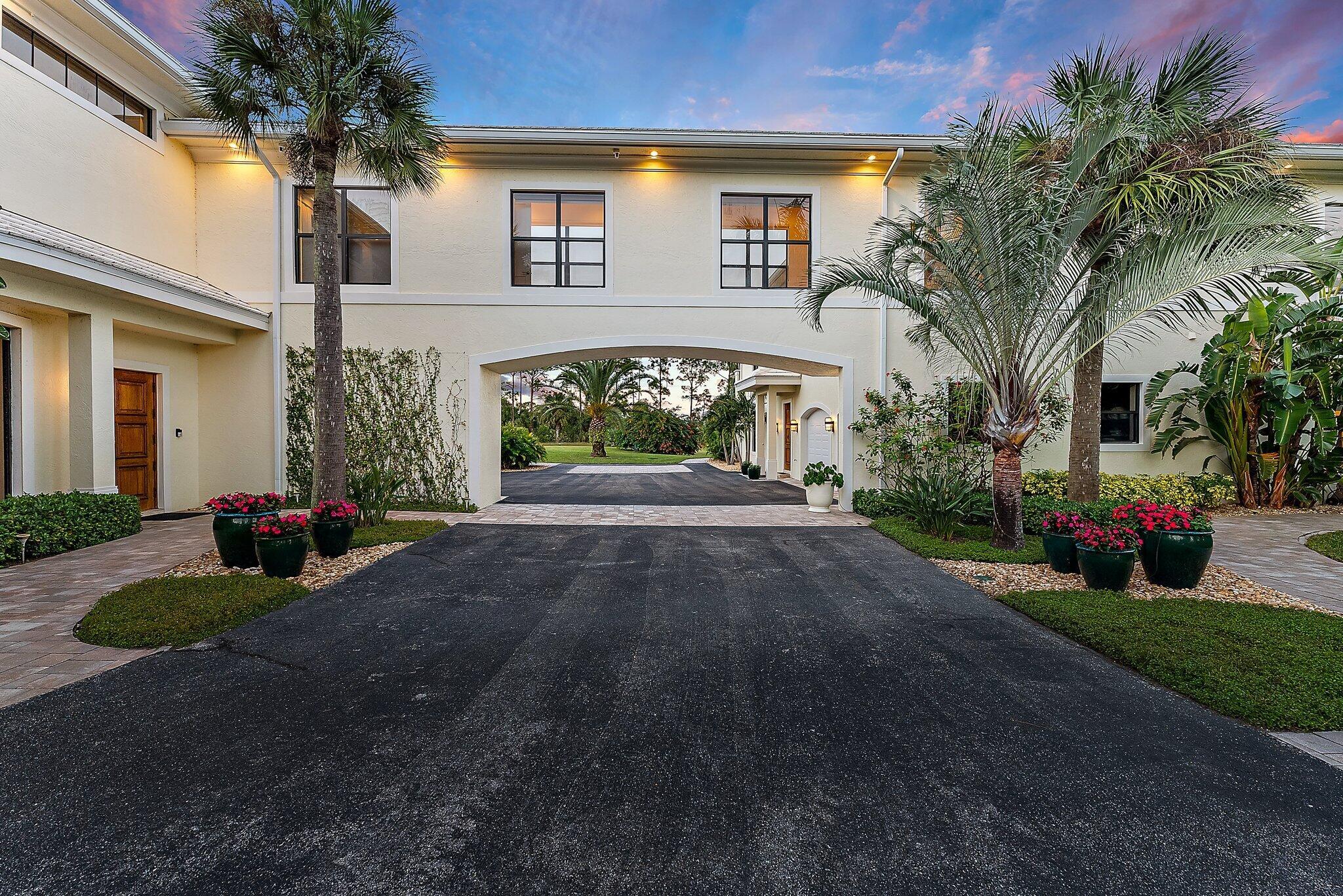 2494 SE Ranch Acres Cir Jupiter, FL 33478