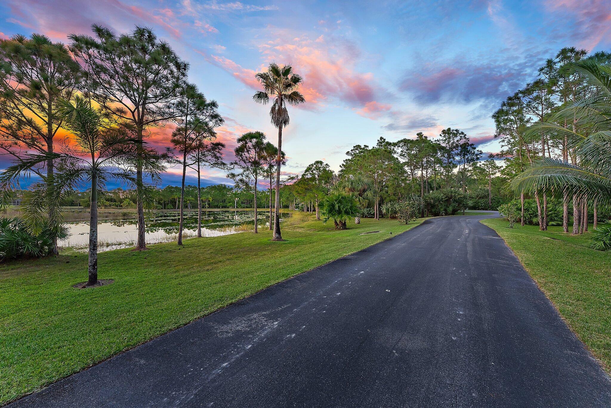 2494 SE Ranch Acres Cir Jupiter, FL 33478