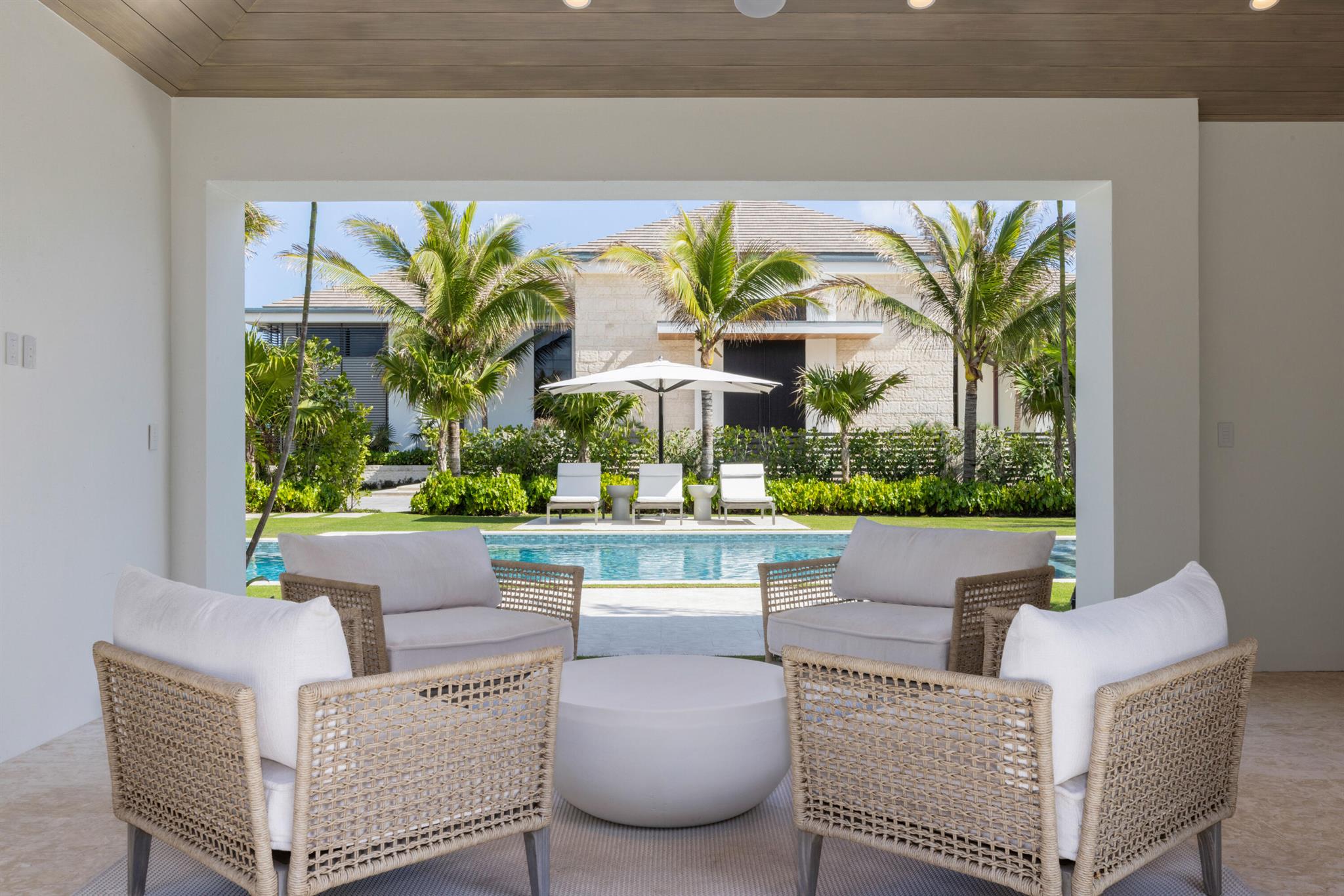 1160 S Ocean Blvd Manalapan, FL 33462 1160 S Ocean Blvd Manalapan, FL 33462