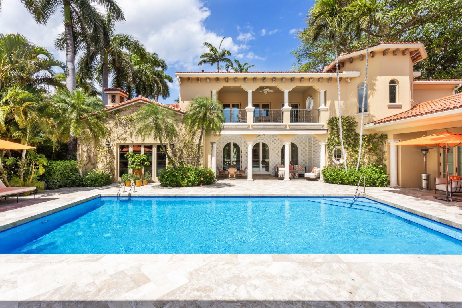 226 Via Las Brisas Palm Beach, FL 33480