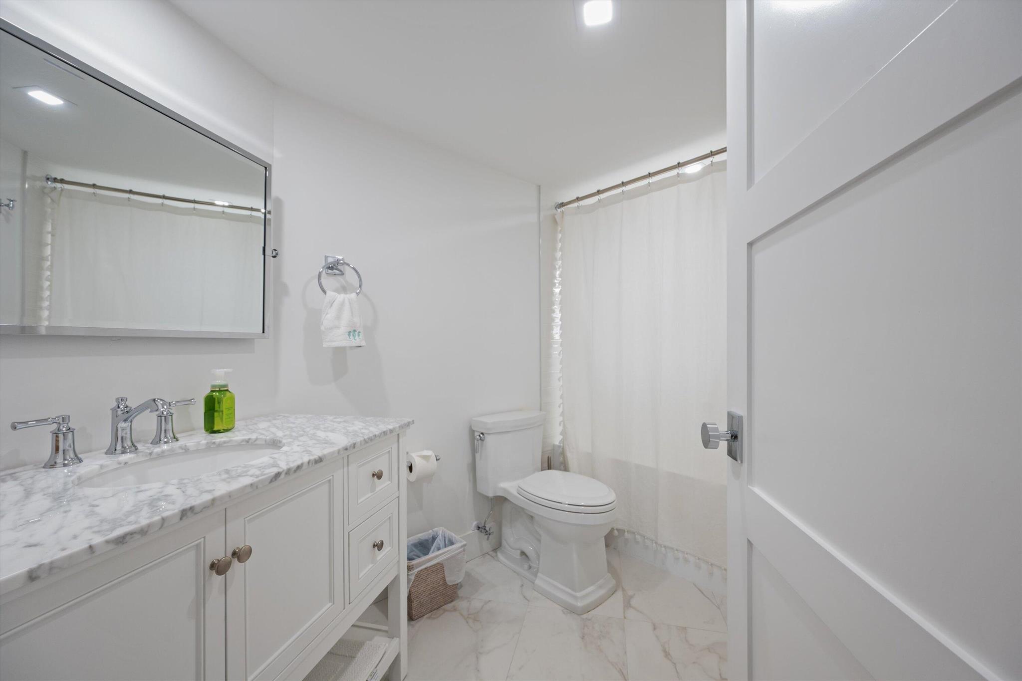 19800 Sandpointe Bay Dr #510 Tequesta, FL 33469