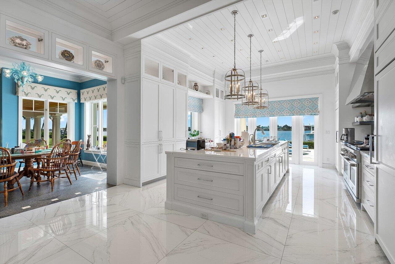 1275 Lands End Rd Manalapan, FL 33462