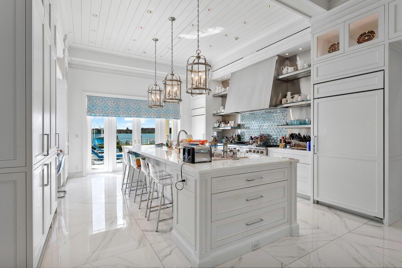 1275 Lands End Rd Manalapan, FL 33462