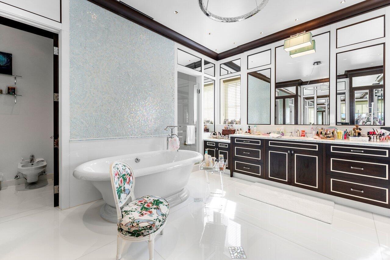 1275 Lands End Rd Manalapan, FL 33462