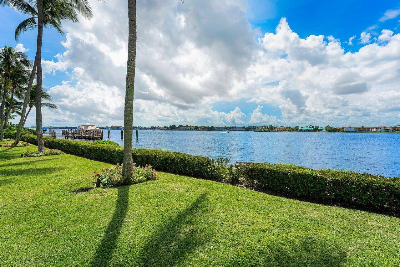 1275 Lands End Rd Manalapan, FL 33462