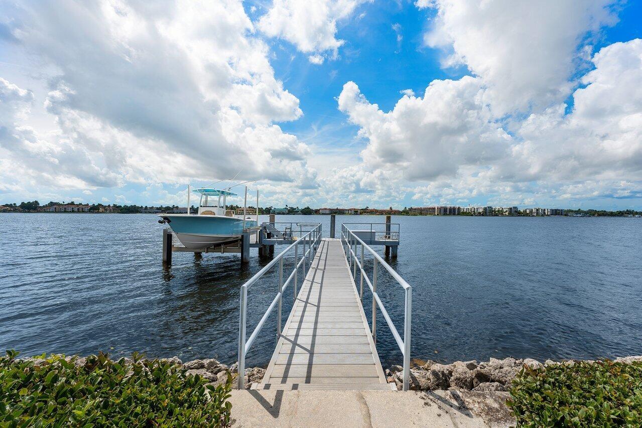 1275 Lands End Rd Manalapan, FL 33462