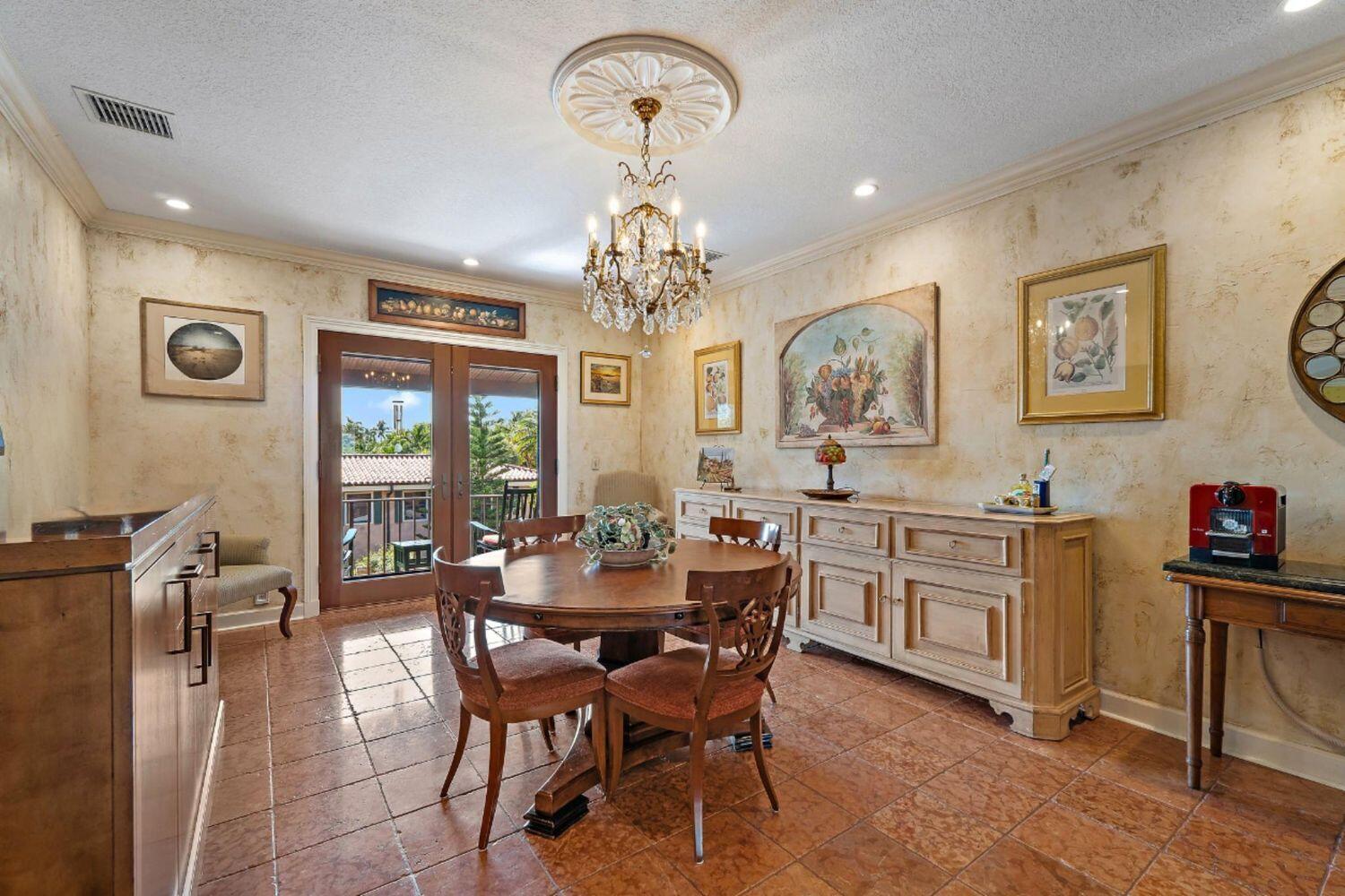 527 S Beach Rd Jupiter Island, FL 33455