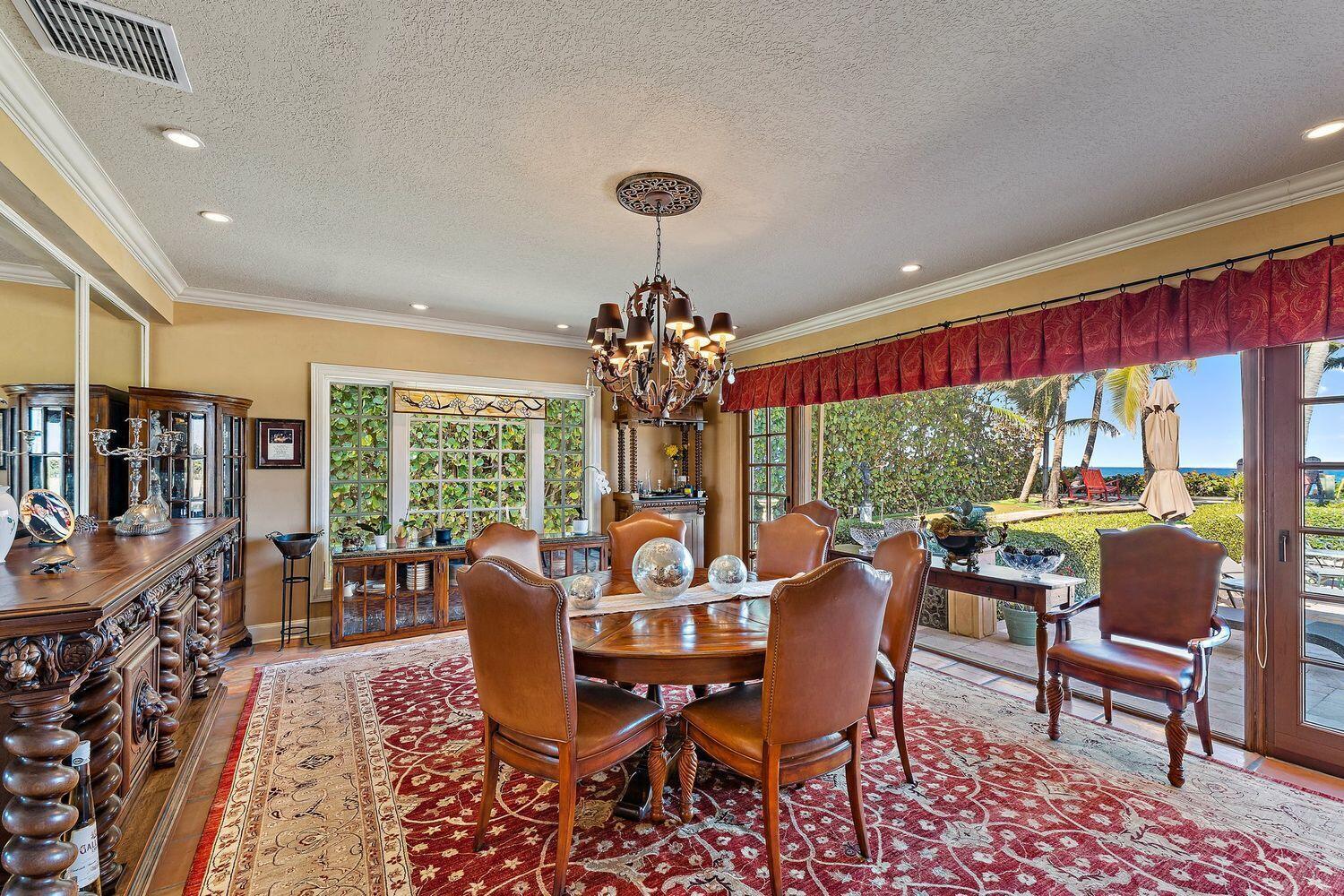 527 S Beach Rd Jupiter Island, FL 33455