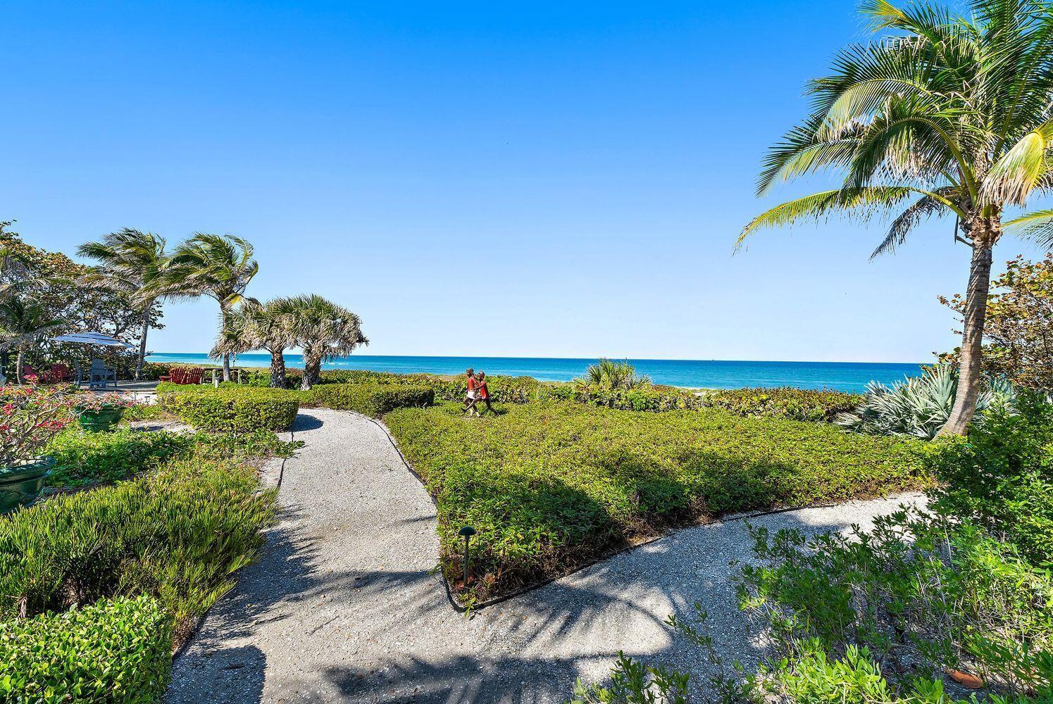 527 S Beach Rd Jupiter Island, FL 33455
