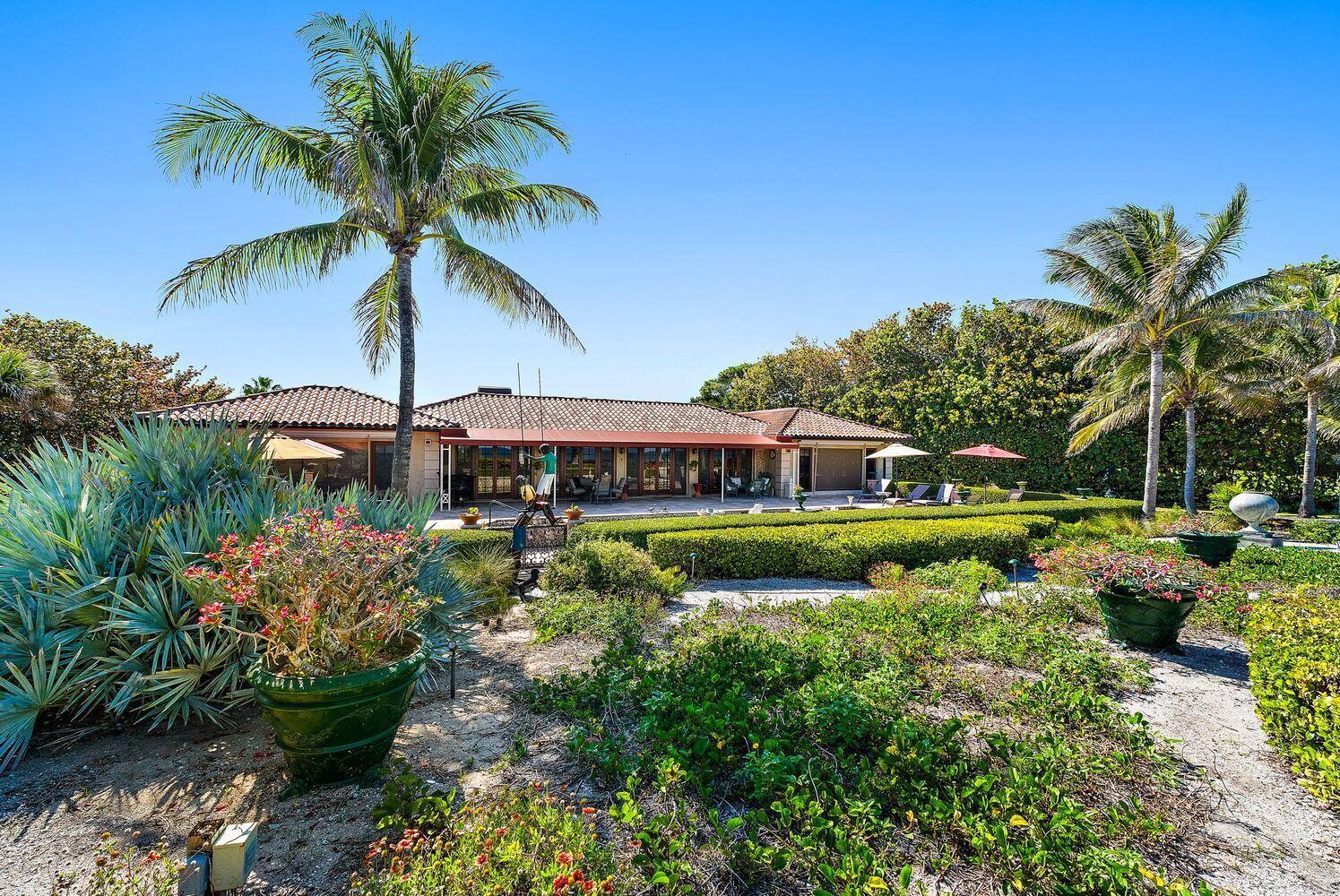 527 S Beach Rd Jupiter Island, FL 33455