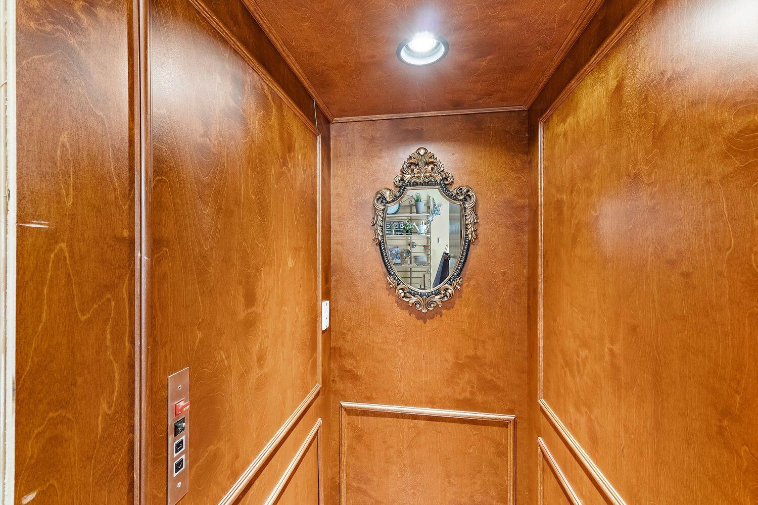 527 S Beach Rd Jupiter Island, FL 33455