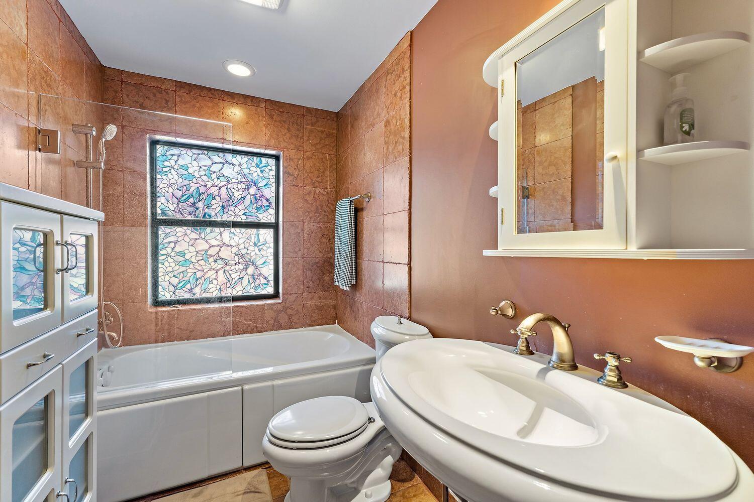 527 S Beach Rd Jupiter Island, FL 33455