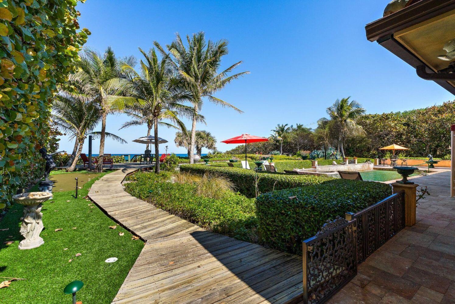 527 S Beach Rd Jupiter Island, FL 33455