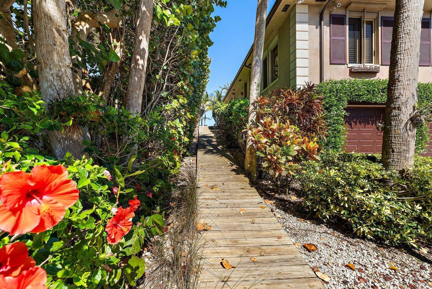 527 S Beach Rd Jupiter Island, FL 33455