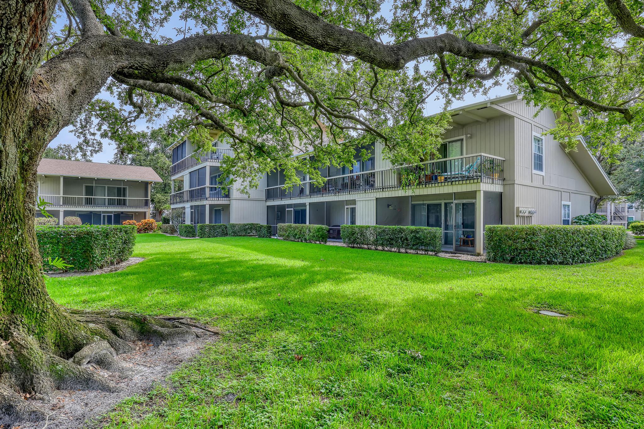 18390 SE Wood Hvn Ln #E Jupiter, FL 33469