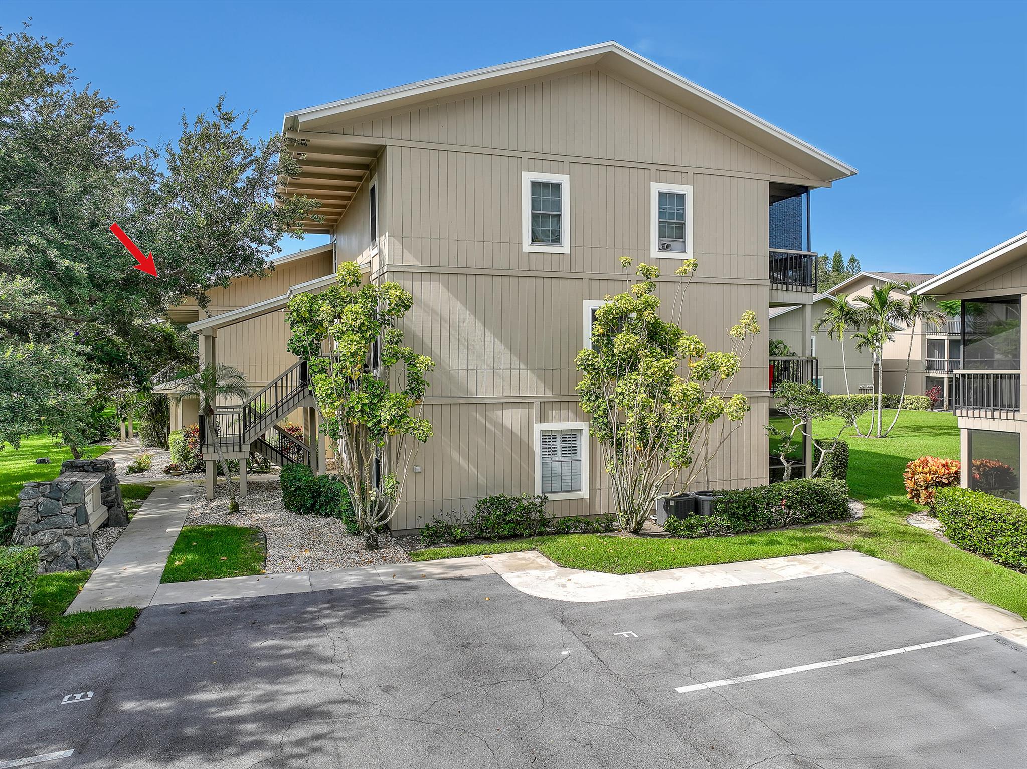 18390 SE Wood Hvn Ln #E Jupiter, FL 33469