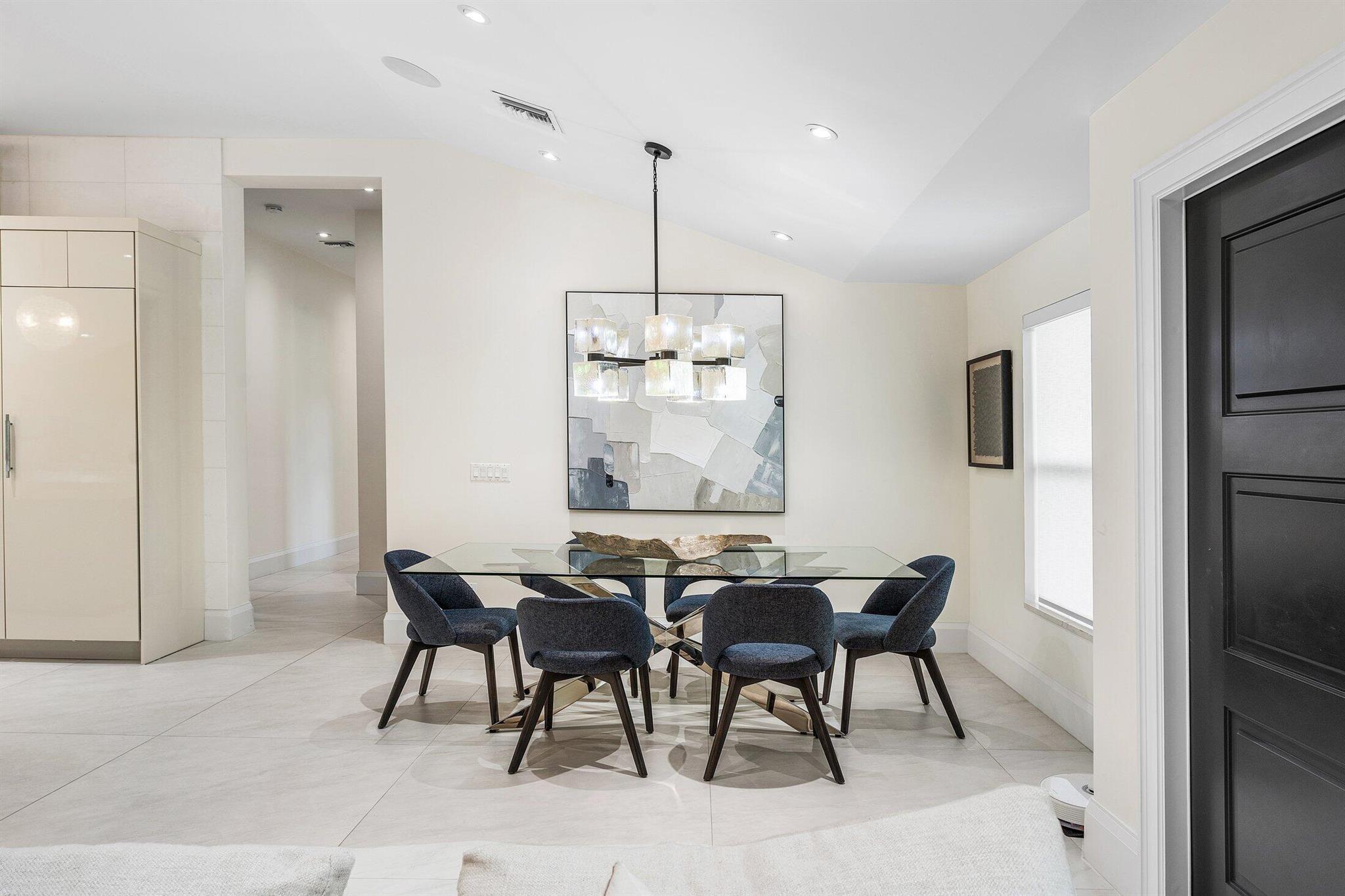 11863 Lake Shr Pl North Palm Beach, FL 33408