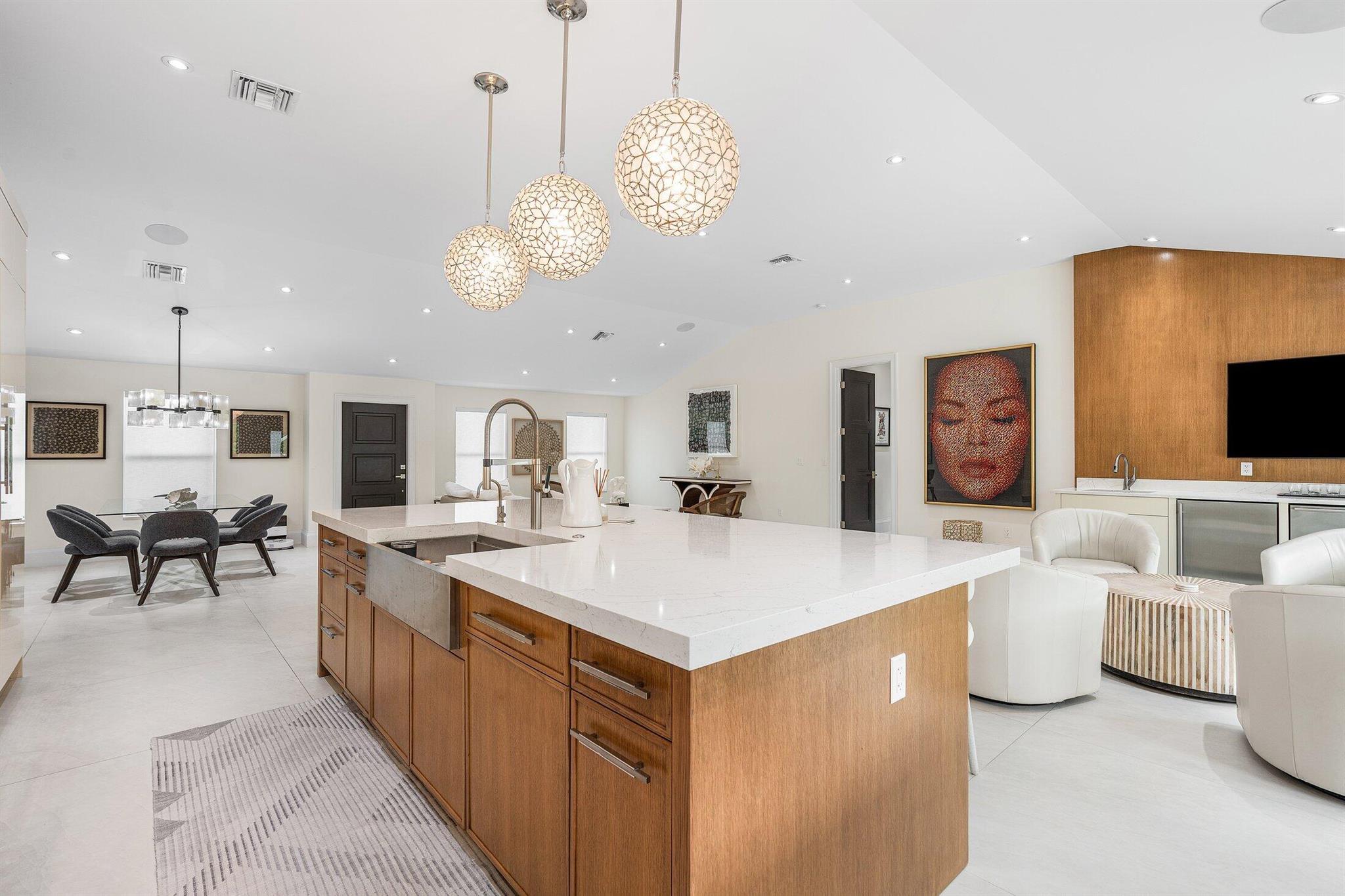 11863 Lake Shr Pl North Palm Beach, FL 33408