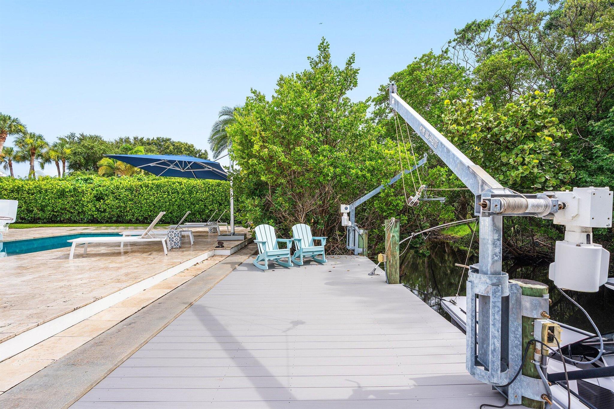 11863 Lake Shr Pl North Palm Beach, FL 33408