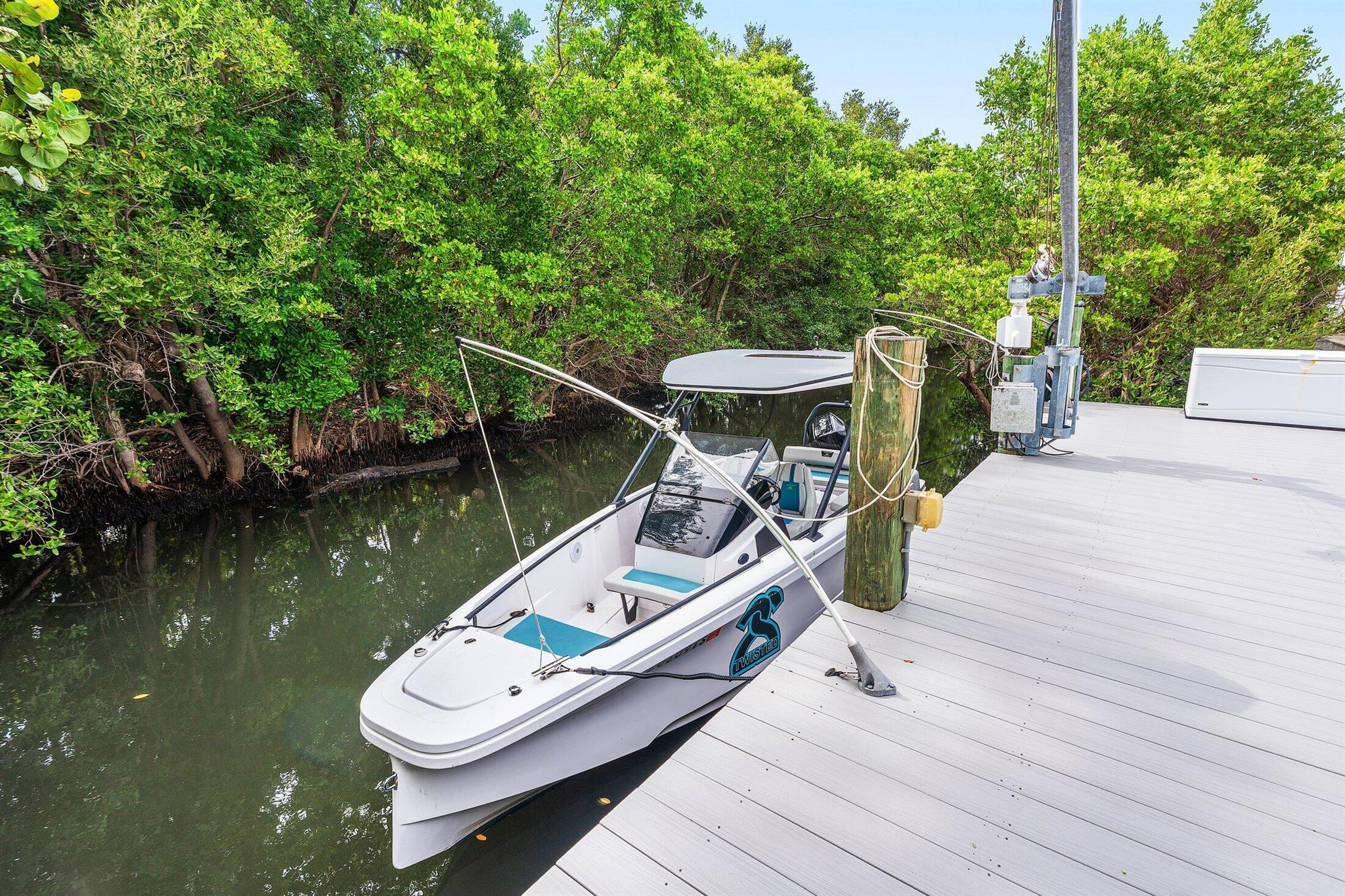 11863 Lake Shr Pl North Palm Beach, FL 33408