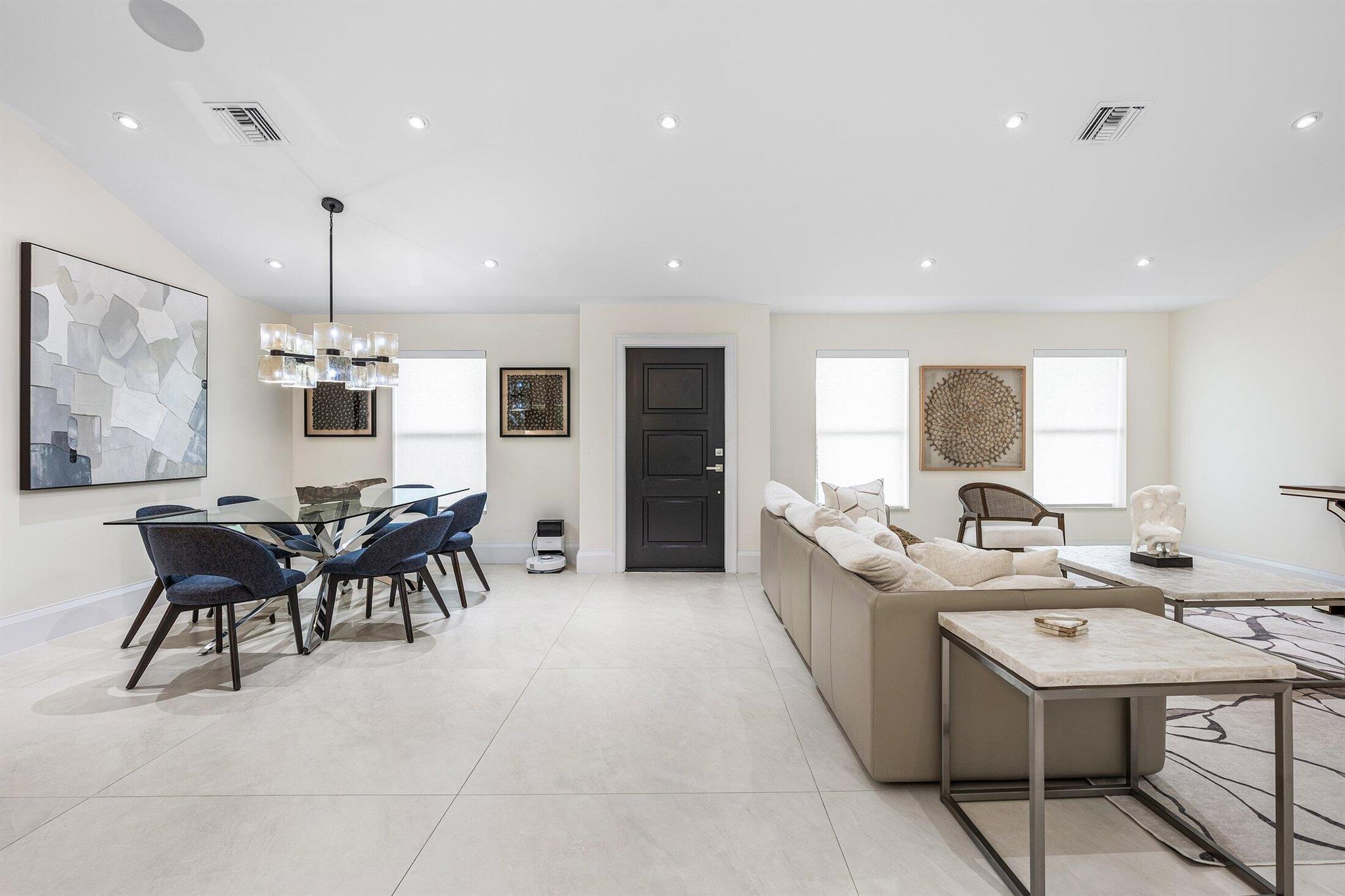 11863 Lake Shr Pl North Palm Beach, FL 33408