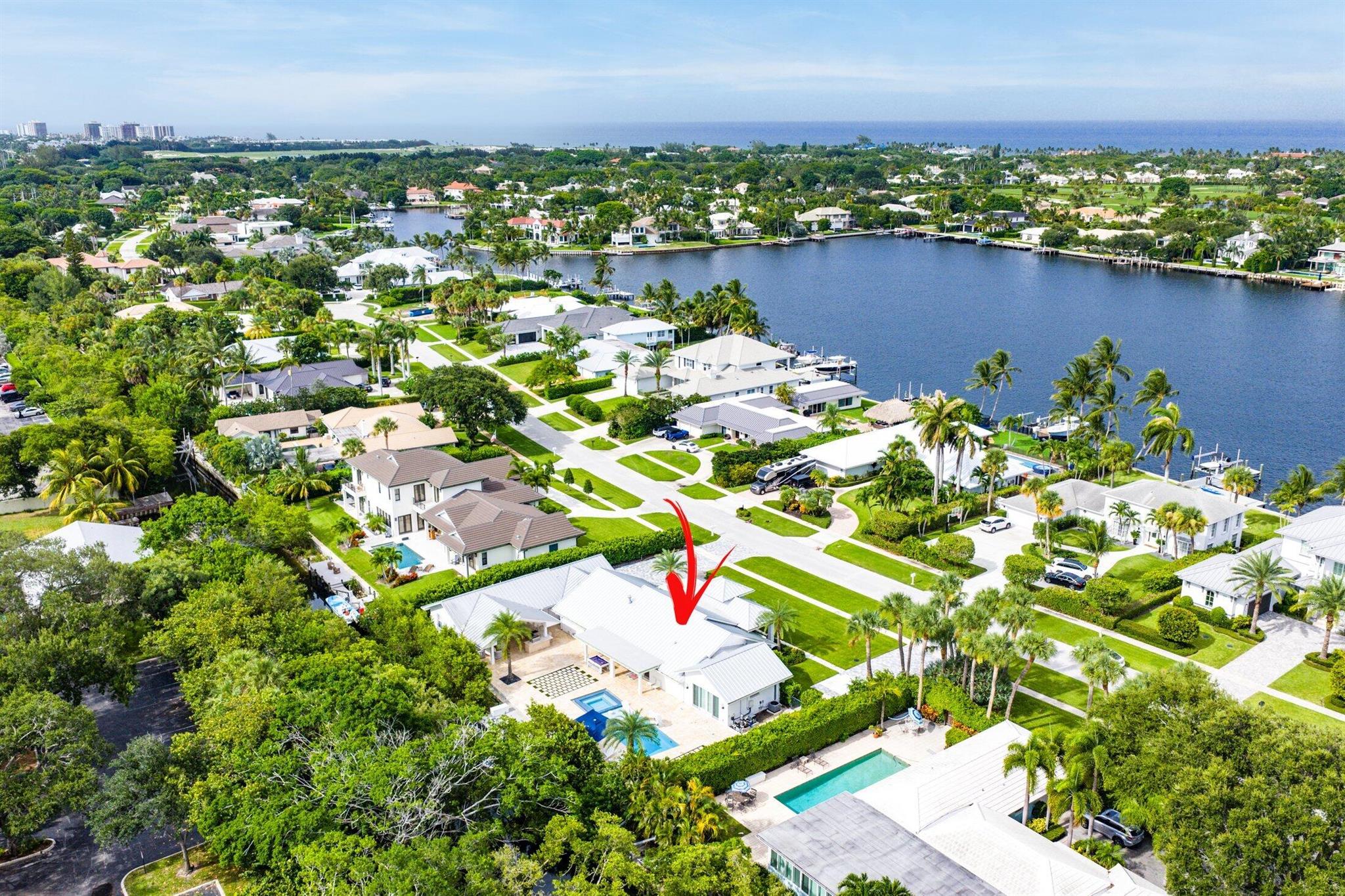 11863 Lake Shr Pl North Palm Beach, FL 33408