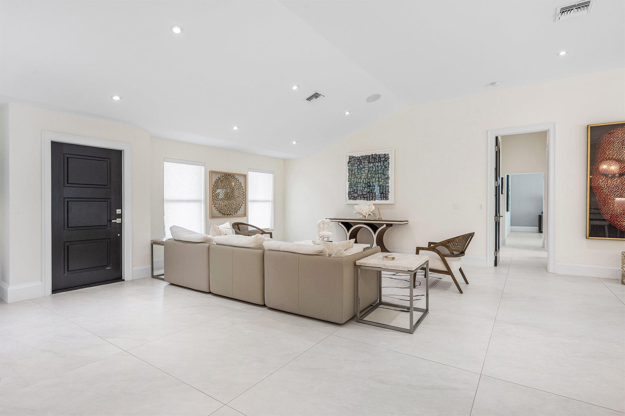 11863 Lake Shr Pl North Palm Beach, FL 33408