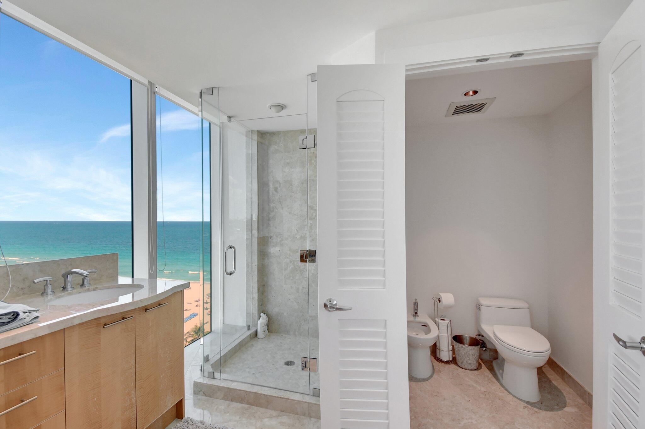 1200 Holiday Dr #1001 Fort Lauderdale, FL 33316