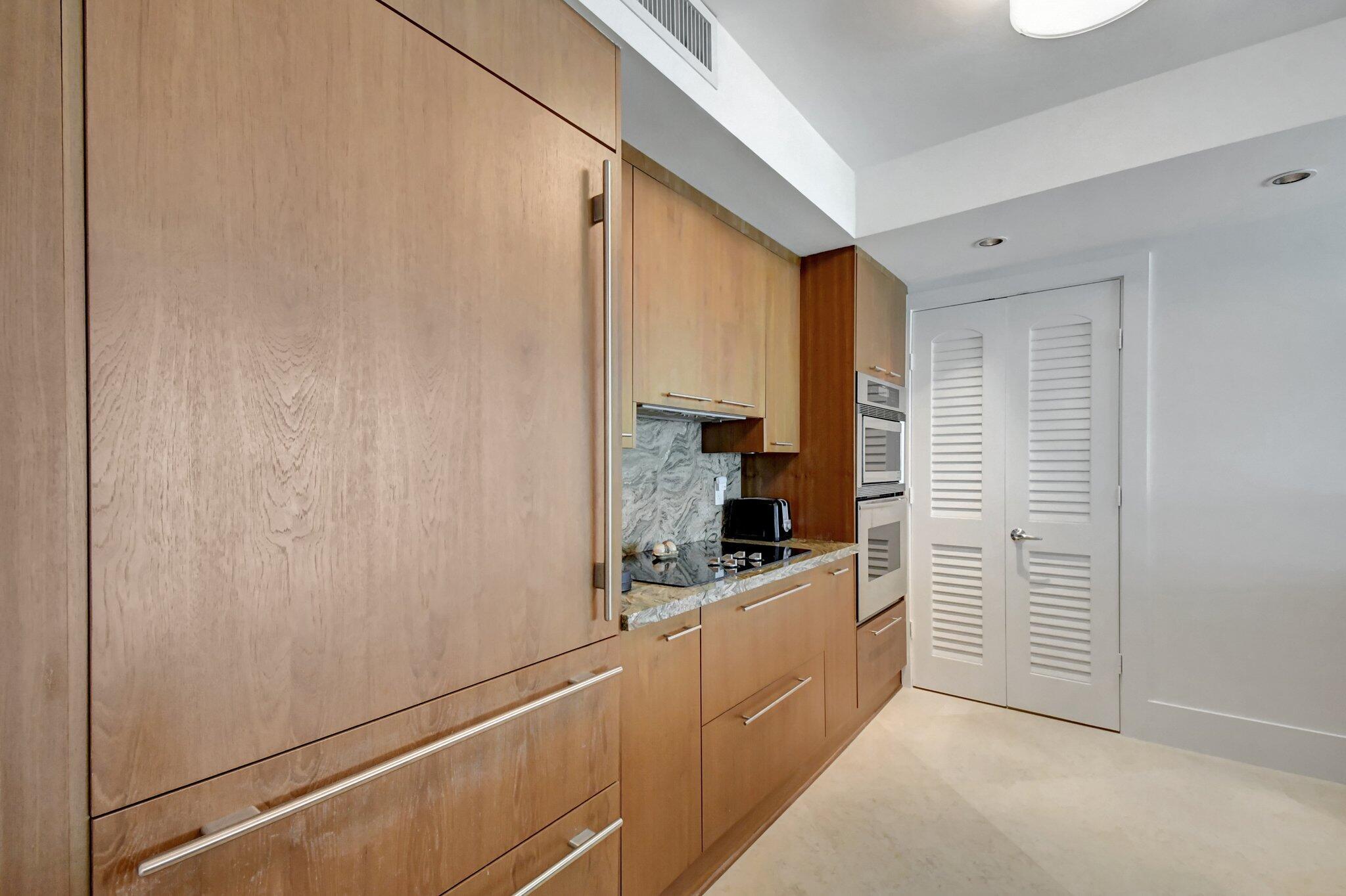 1200 Holiday Dr #1001 Fort Lauderdale, FL 33316