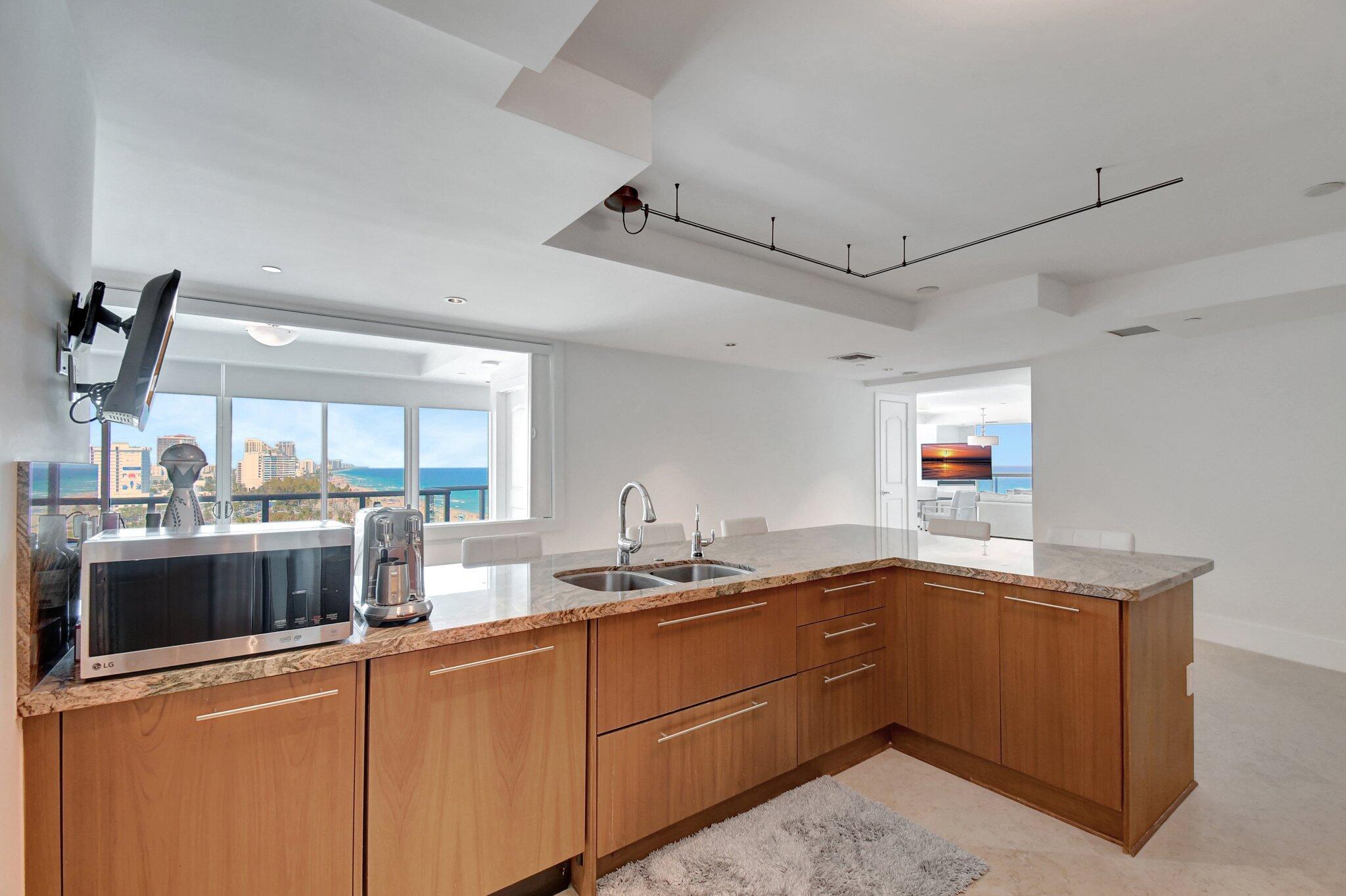 1200 Holiday Dr #1001 Fort Lauderdale, FL 33316