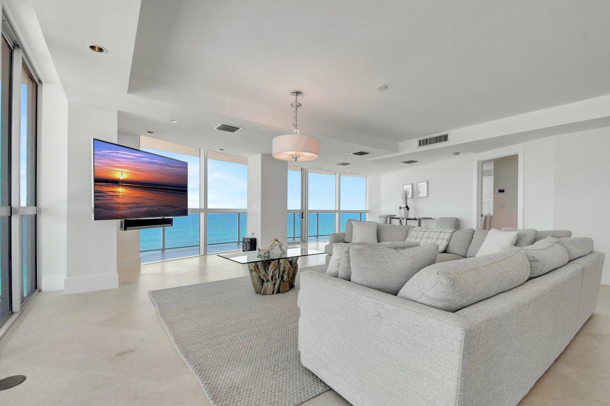 1200 Holiday Dr #1001 Fort Lauderdale, FL 33316