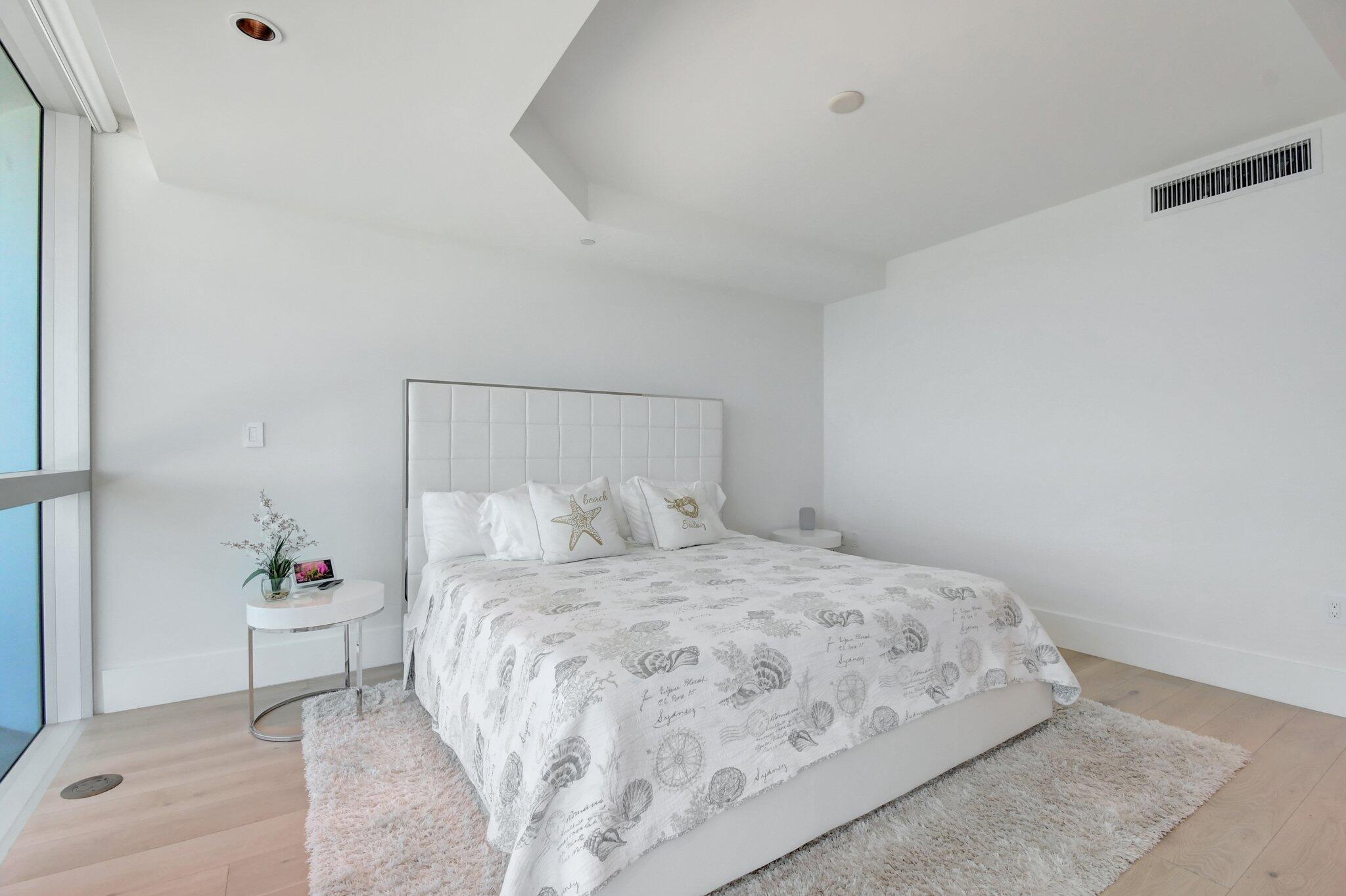 1200 Holiday Dr #1001 Fort Lauderdale, FL 33316