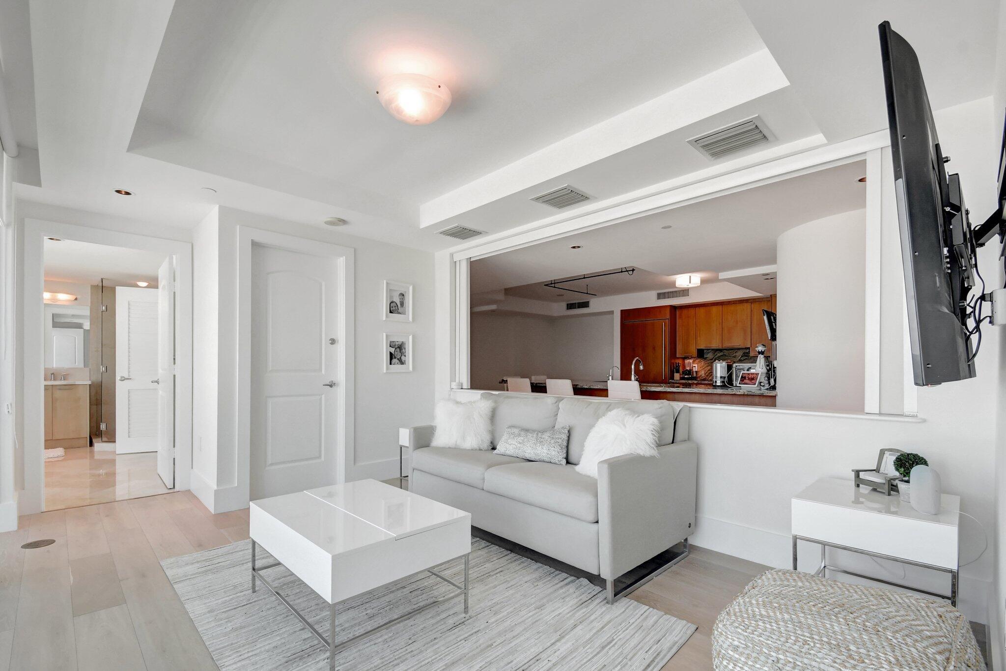 1200 Holiday Dr #1001 Fort Lauderdale, FL 33316