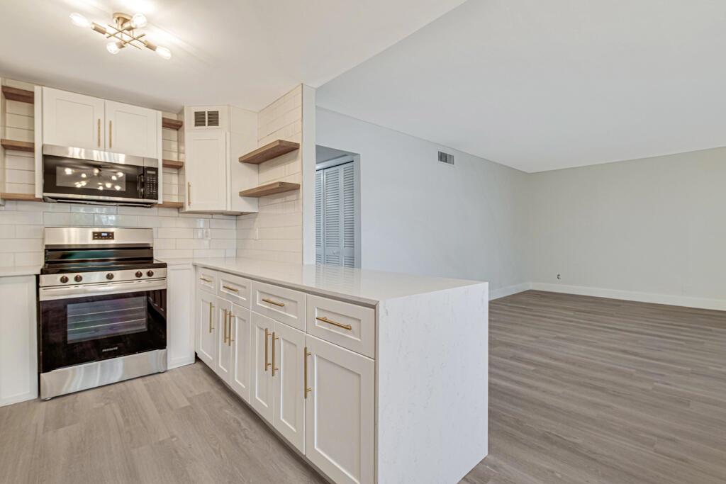 111 Lake Ave #7