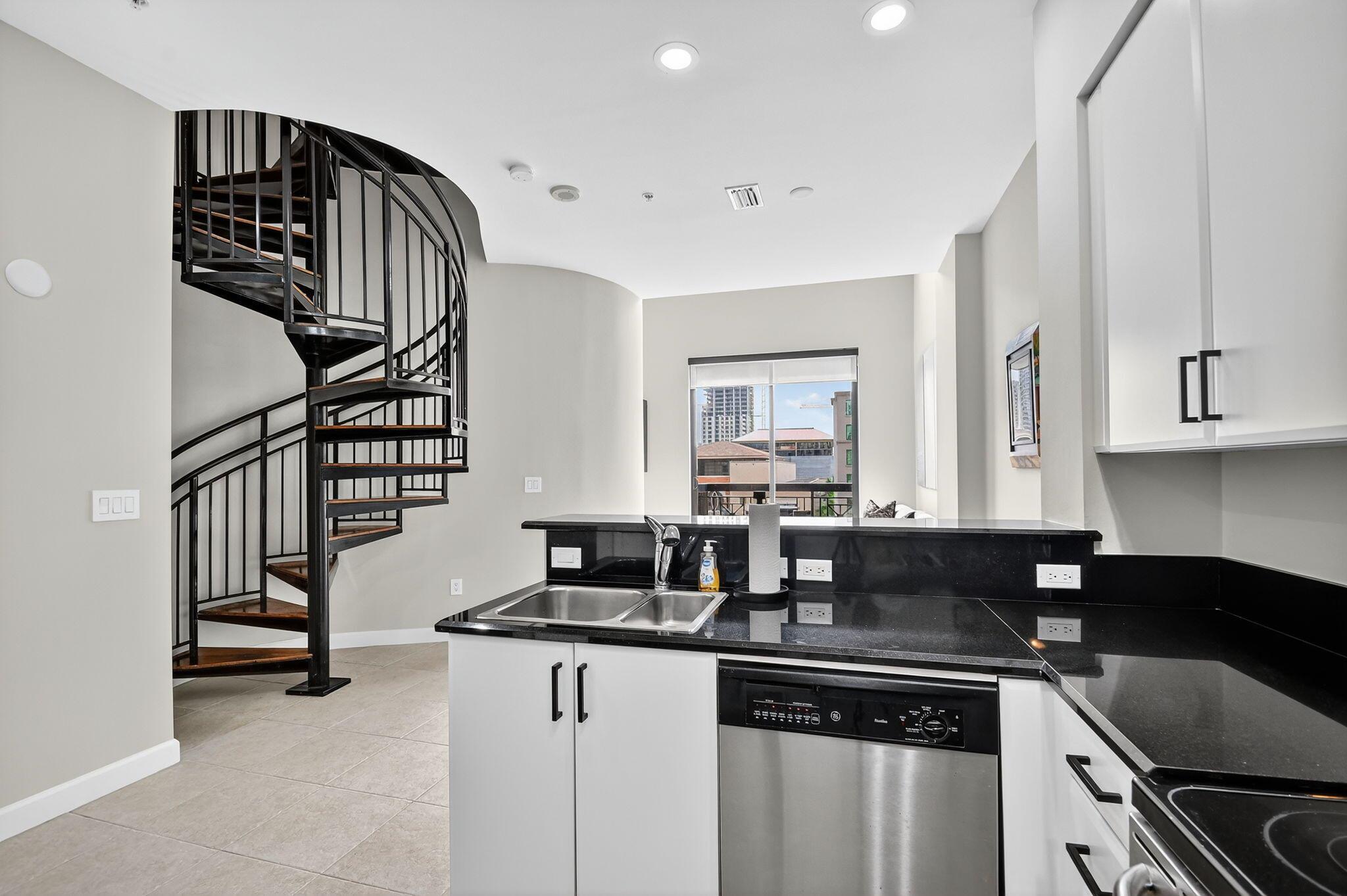 801 S Olive Ave #408