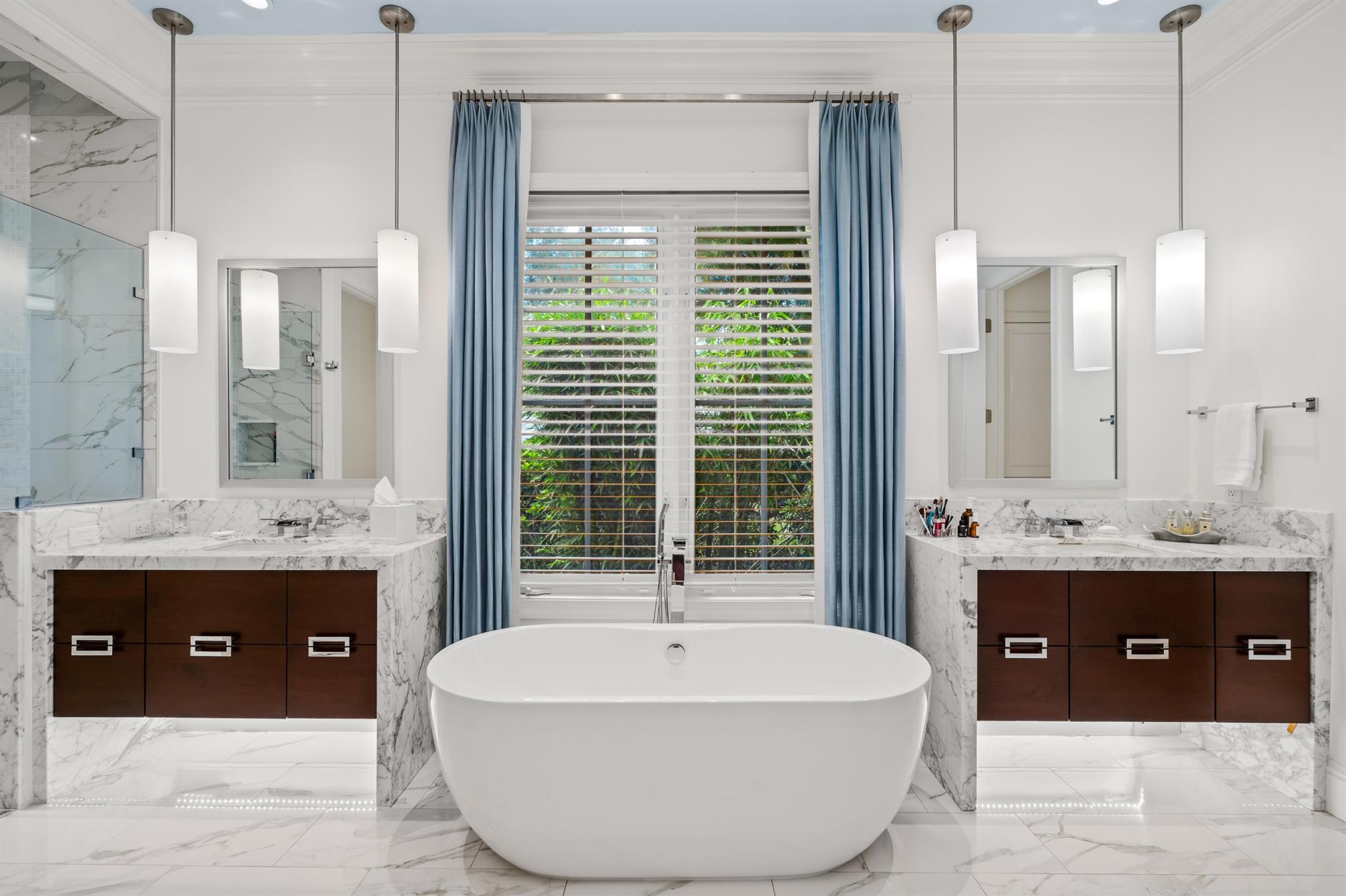 566 Palm Way Gulfstream, FL 33483