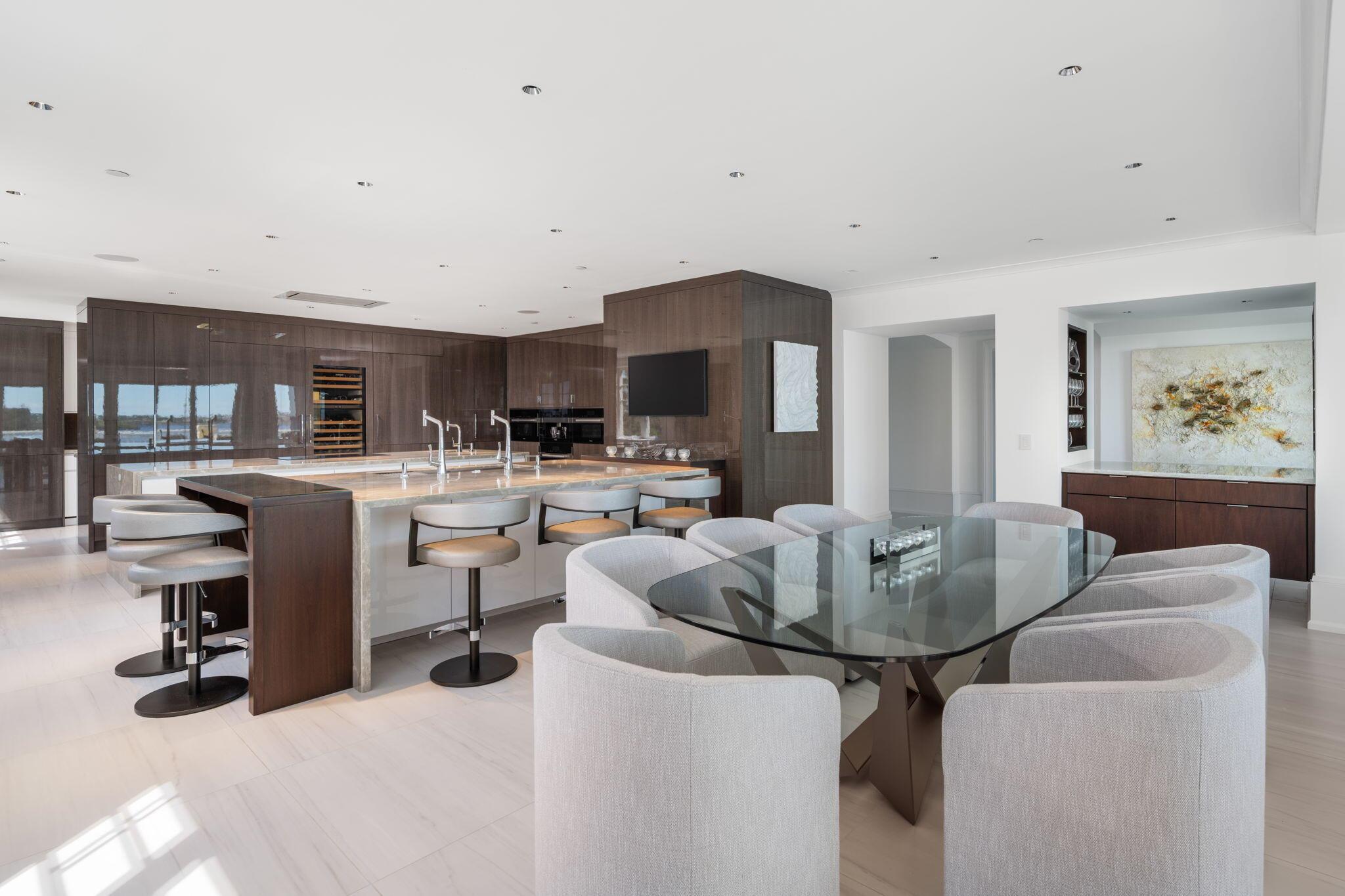 7 Royal Palm Pointe #Ph-W Vero Beach, FL 32960