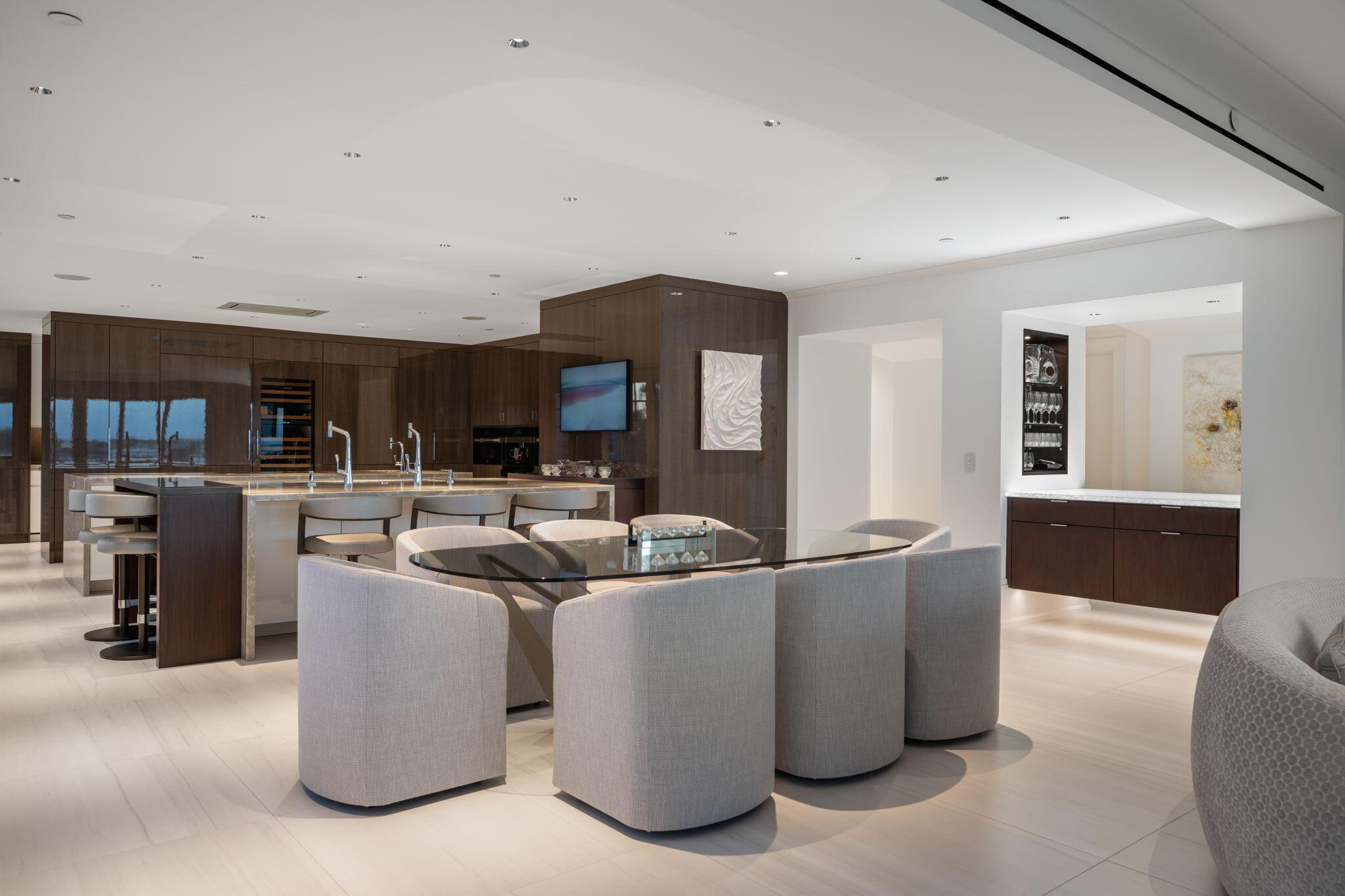 7 Royal Palm Pointe #Ph-W Vero Beach, FL 32960