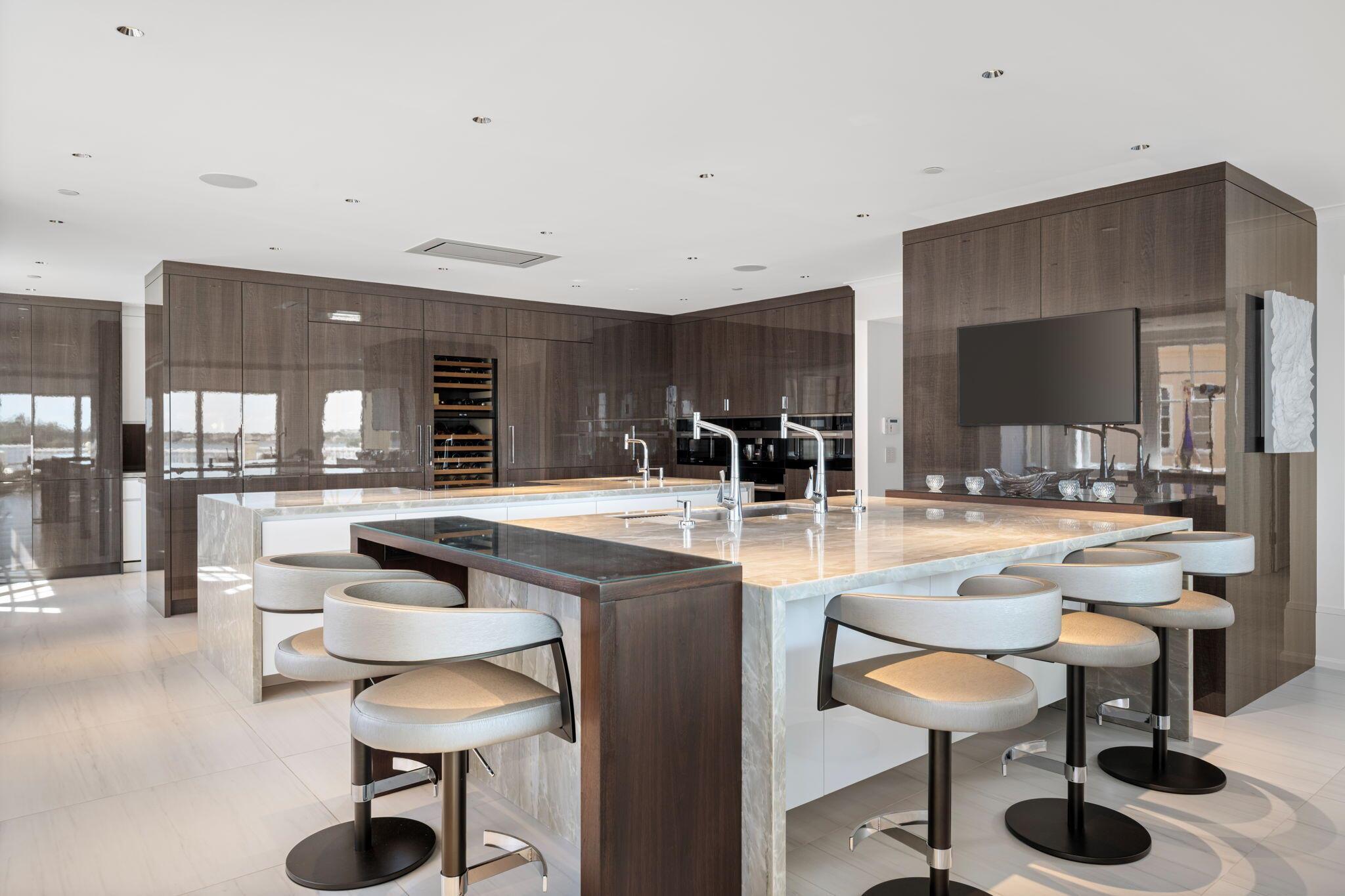 7 Royal Palm Pointe #Ph-W Vero Beach, FL 32960