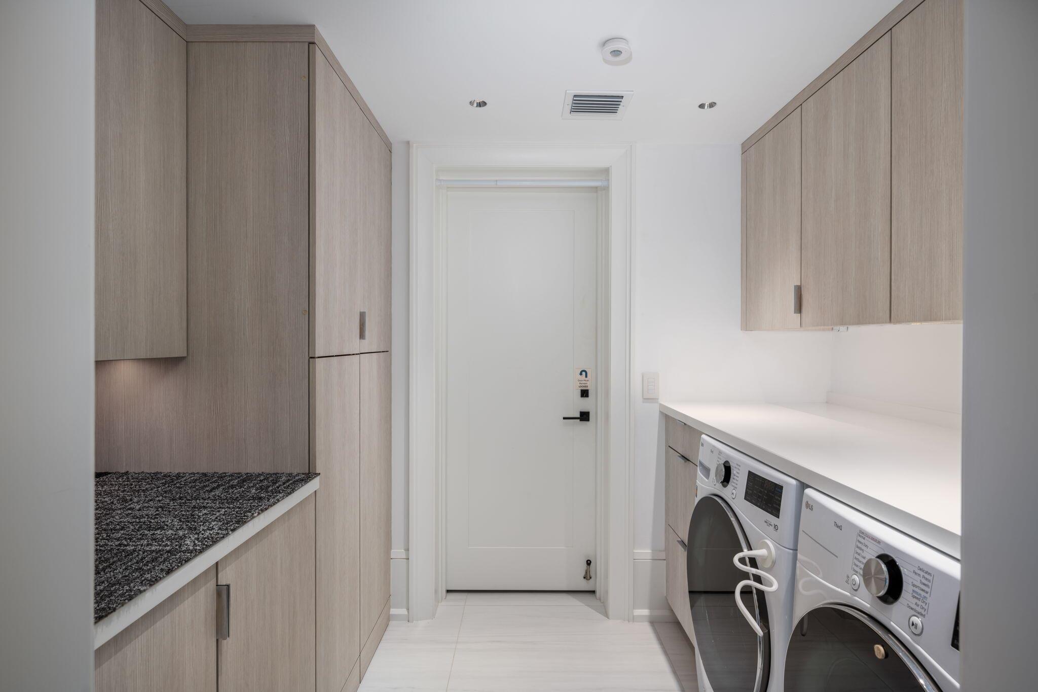 7 Royal Palm Pointe #Ph-W Vero Beach, FL 32960